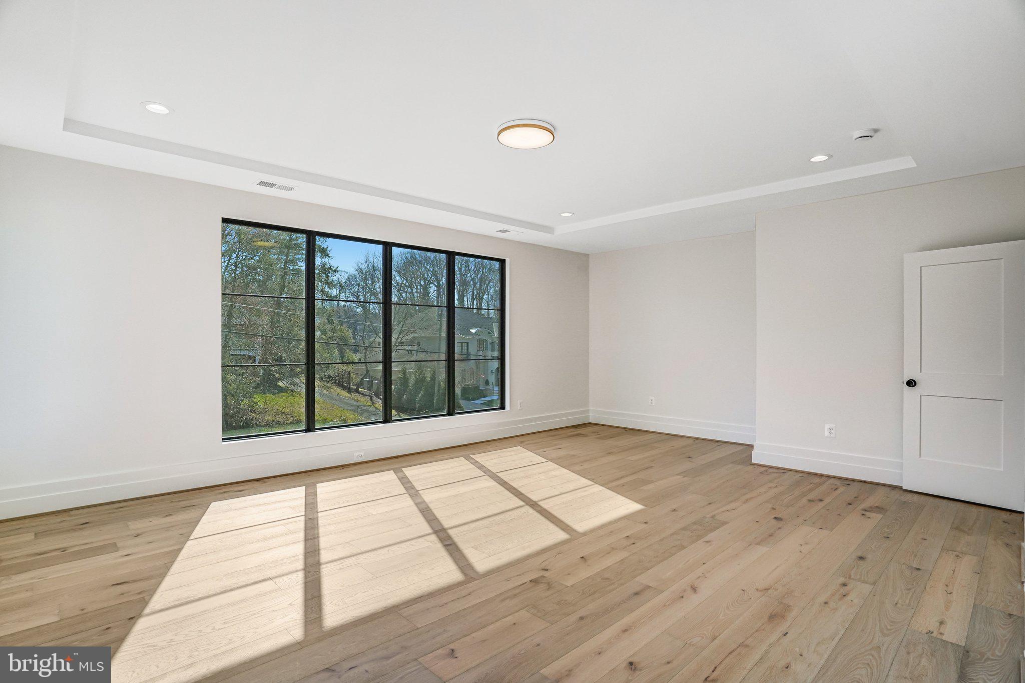 COUNTRY ACRES - Residential