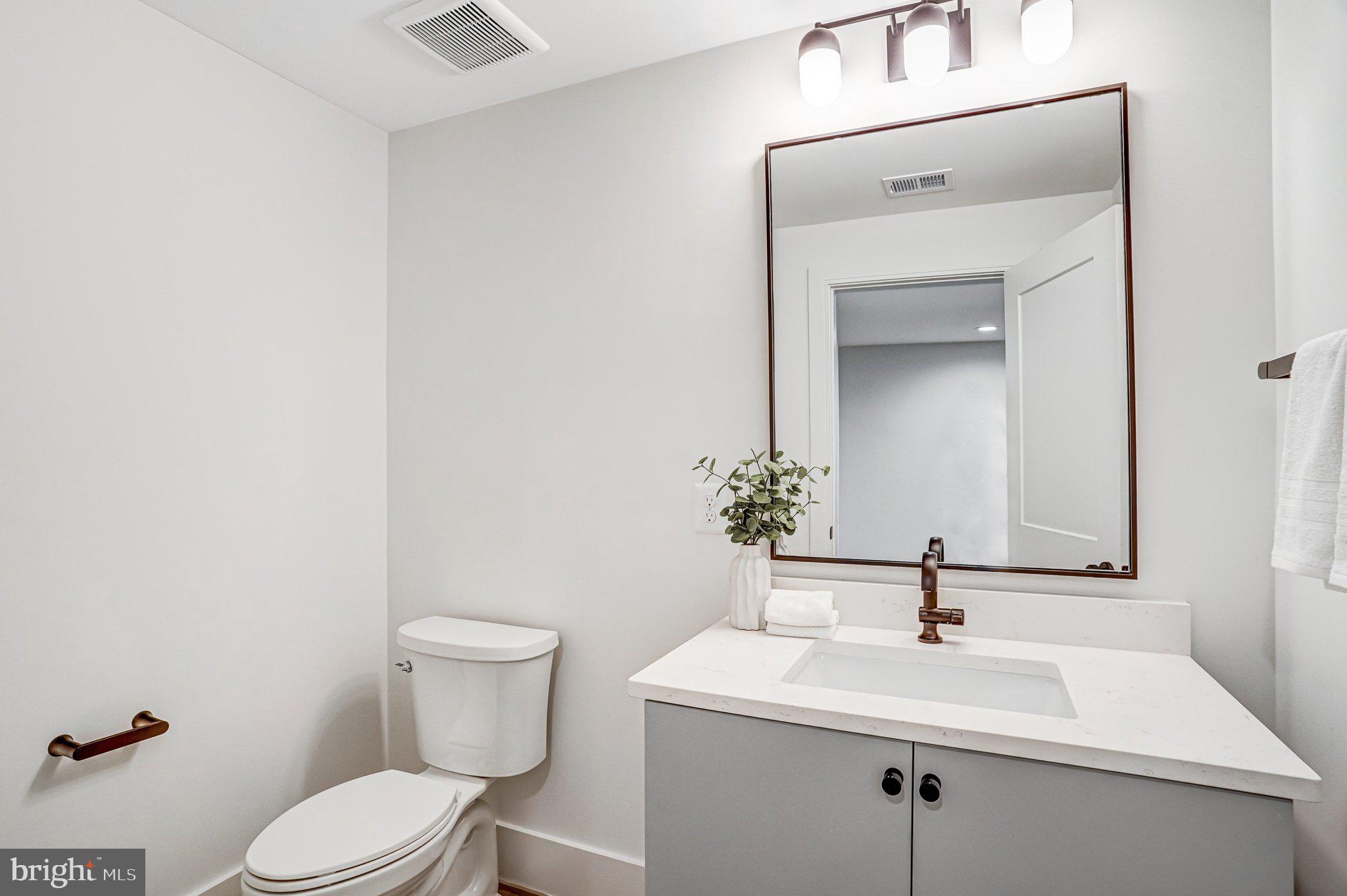 COUNTRY ACRES - Residential