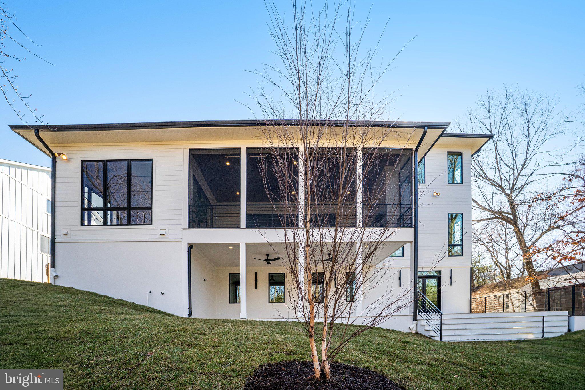 COUNTRY ACRES - Residential