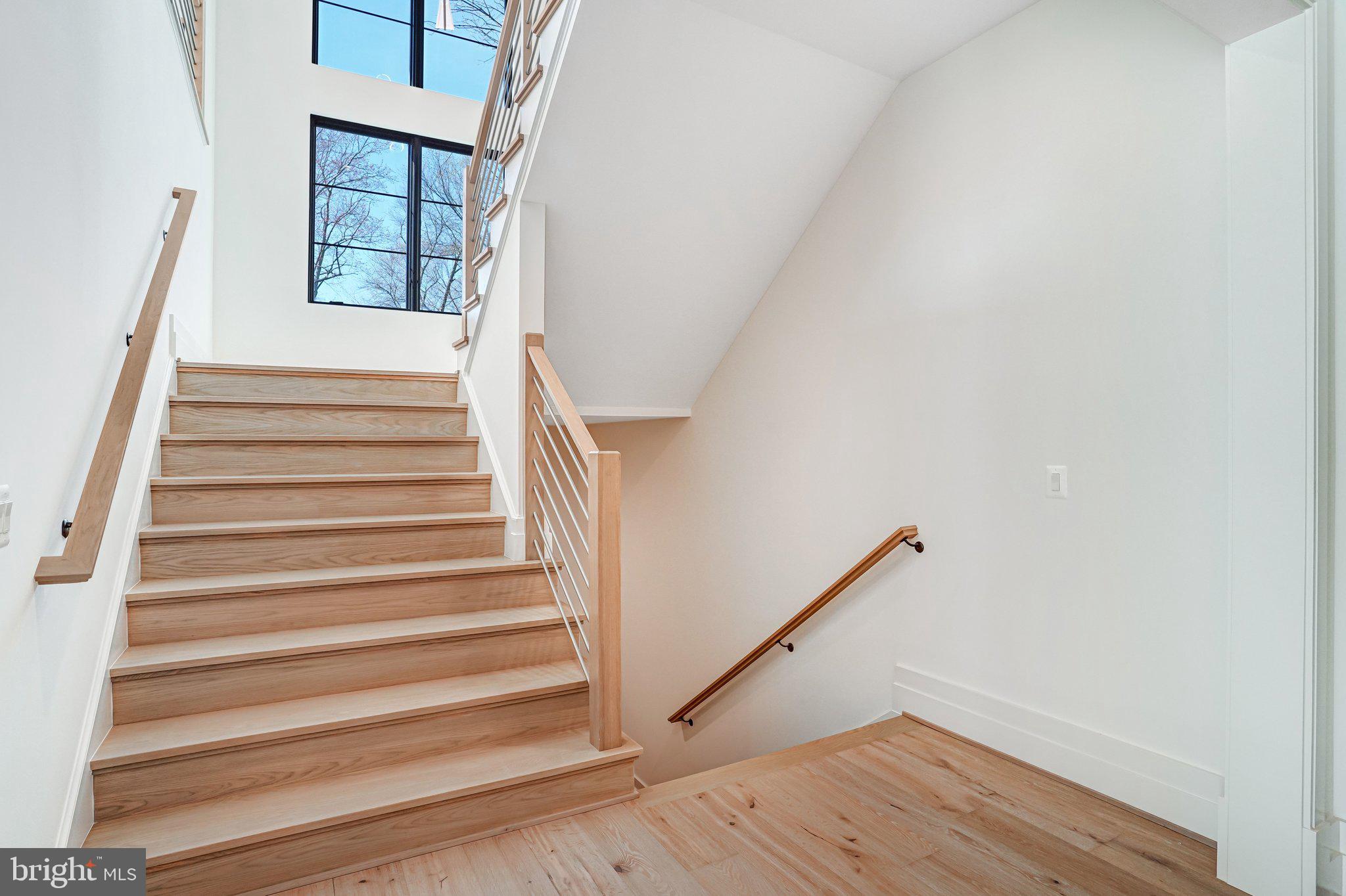 COUNTRY ACRES - Residential