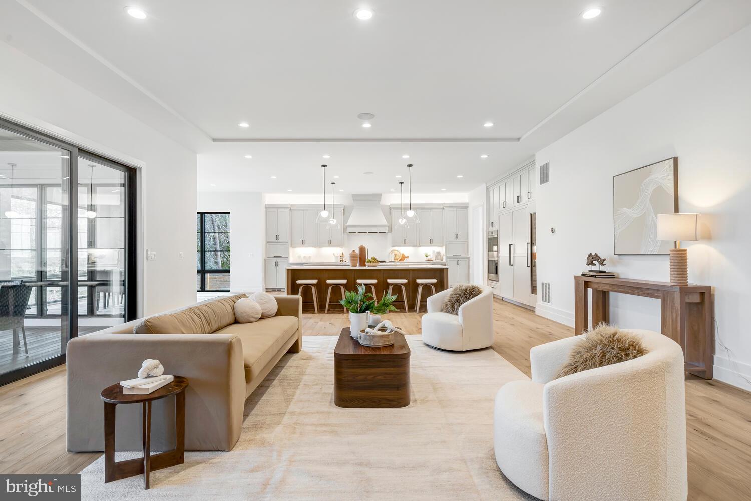 COUNTRY ACRES - Residential