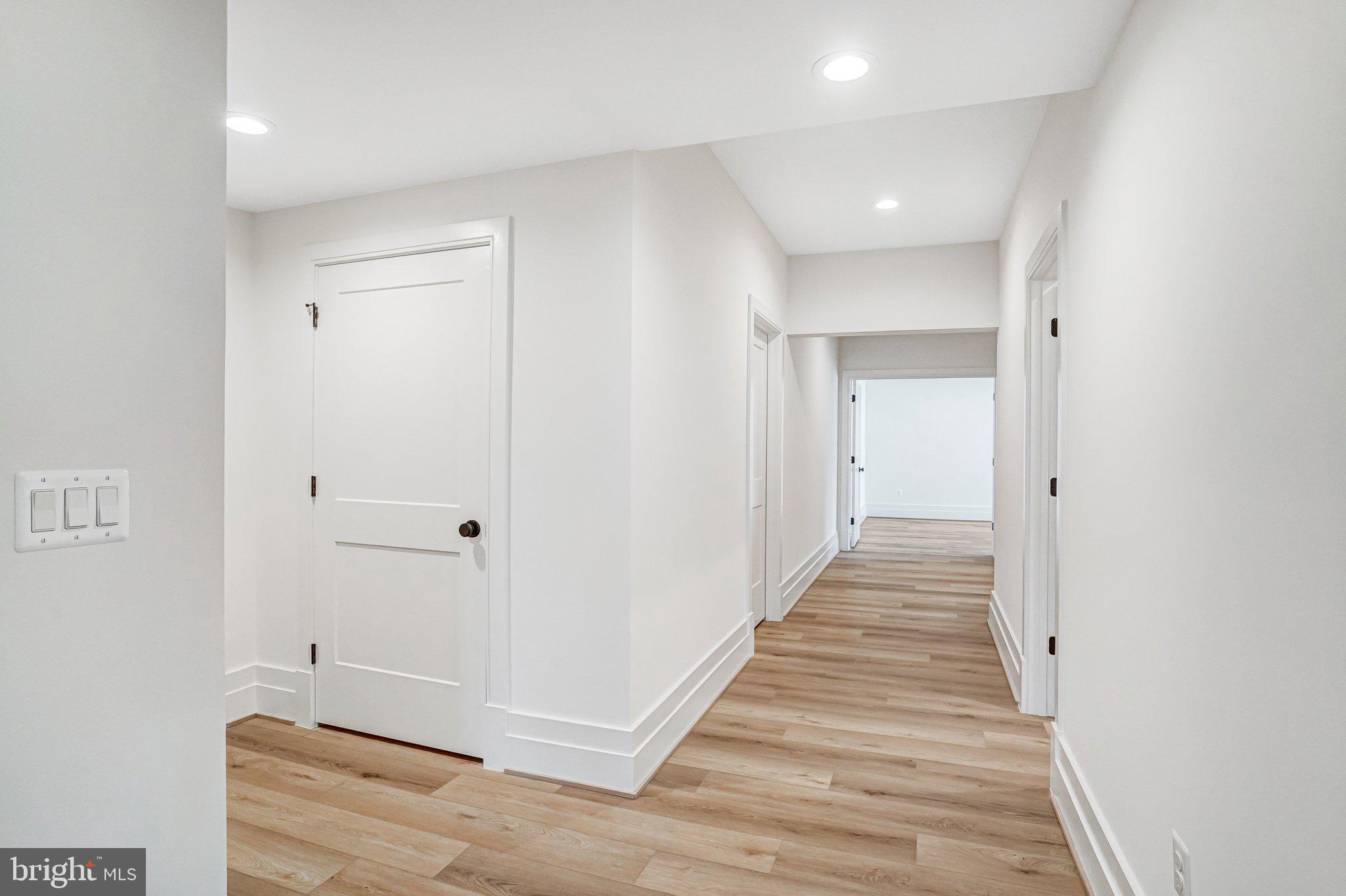 COUNTRY ACRES - Residential