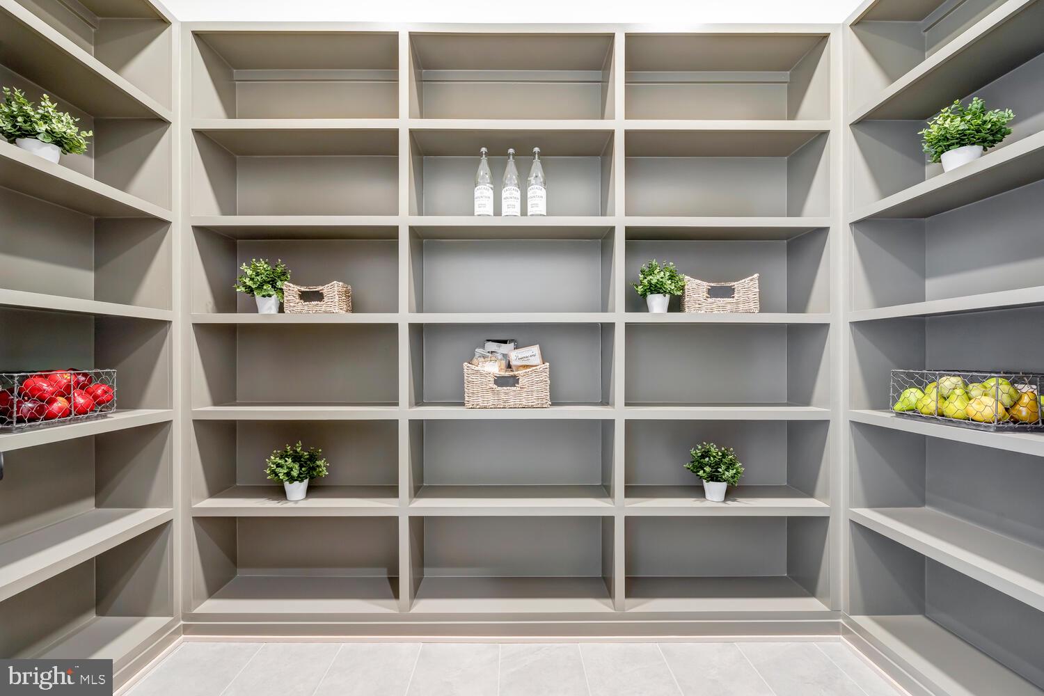 COUNTRY ACRES - Residential