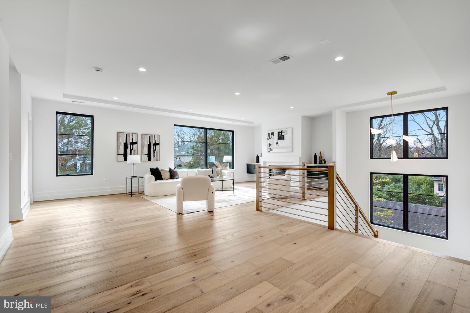 COUNTRY ACRES - Residential