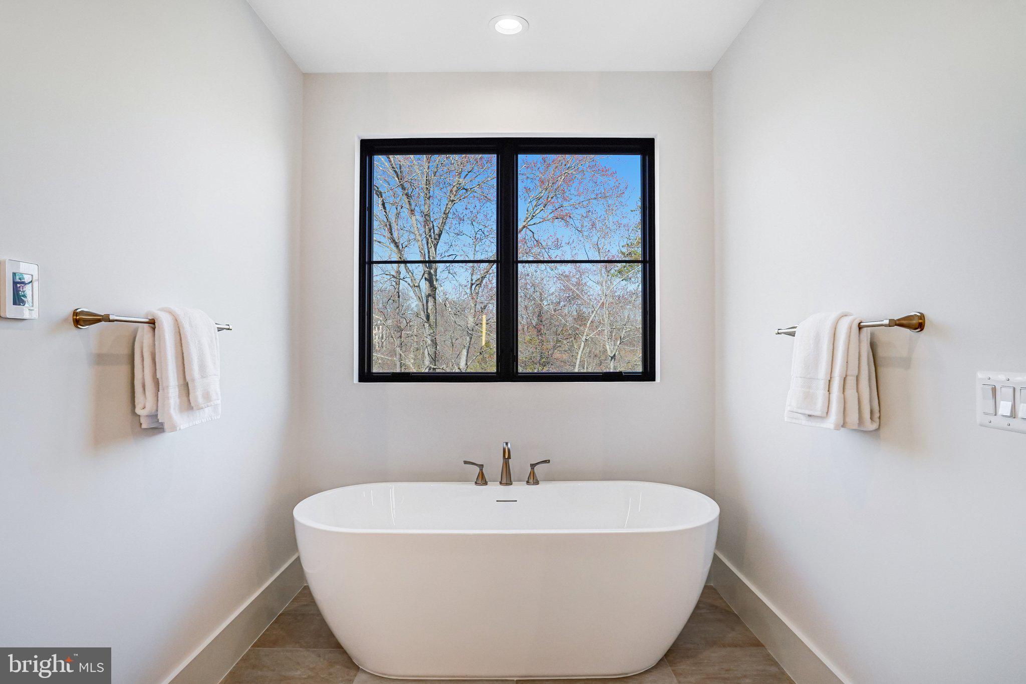 COUNTRY ACRES - Residential