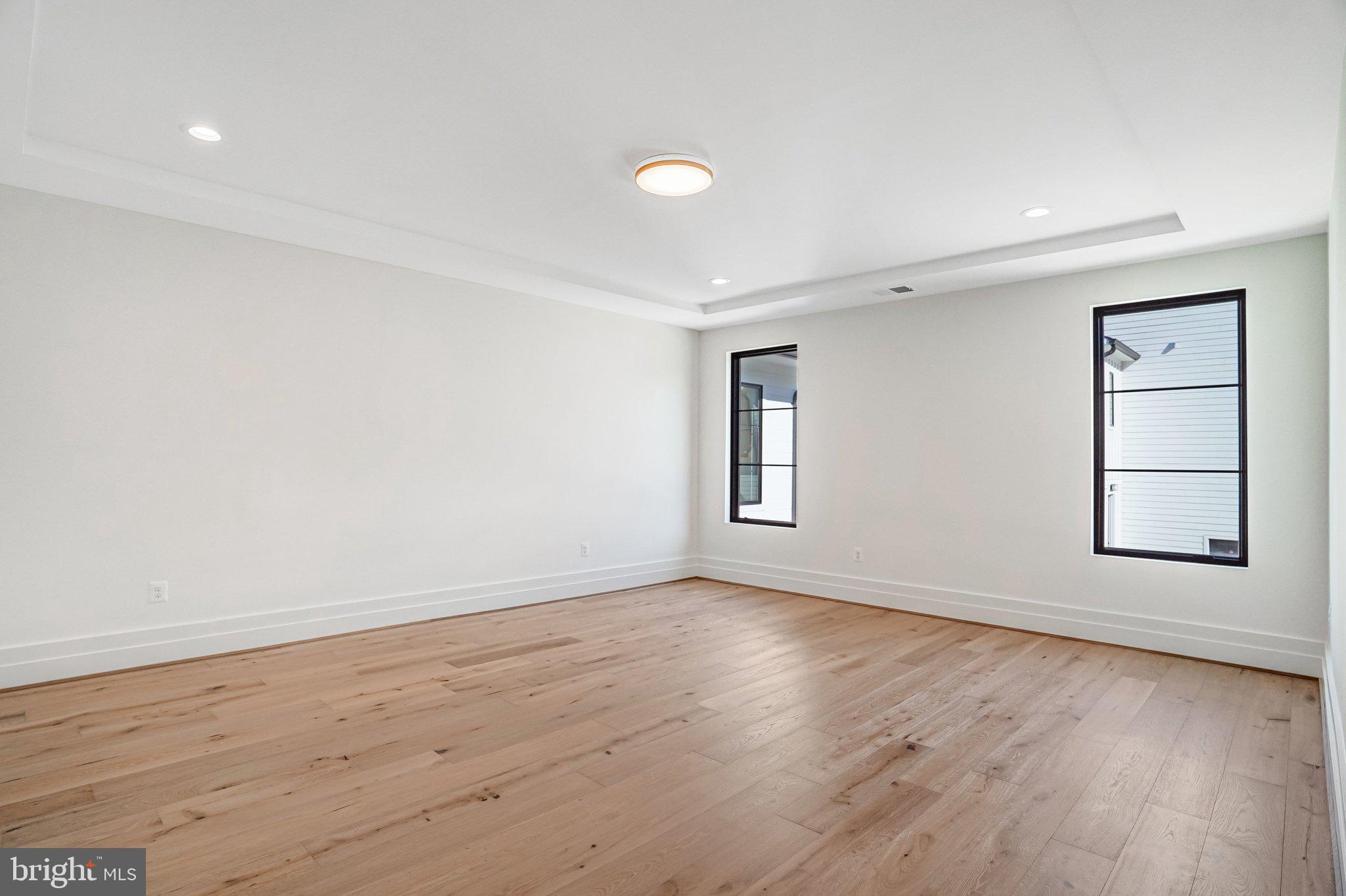 COUNTRY ACRES - Residential