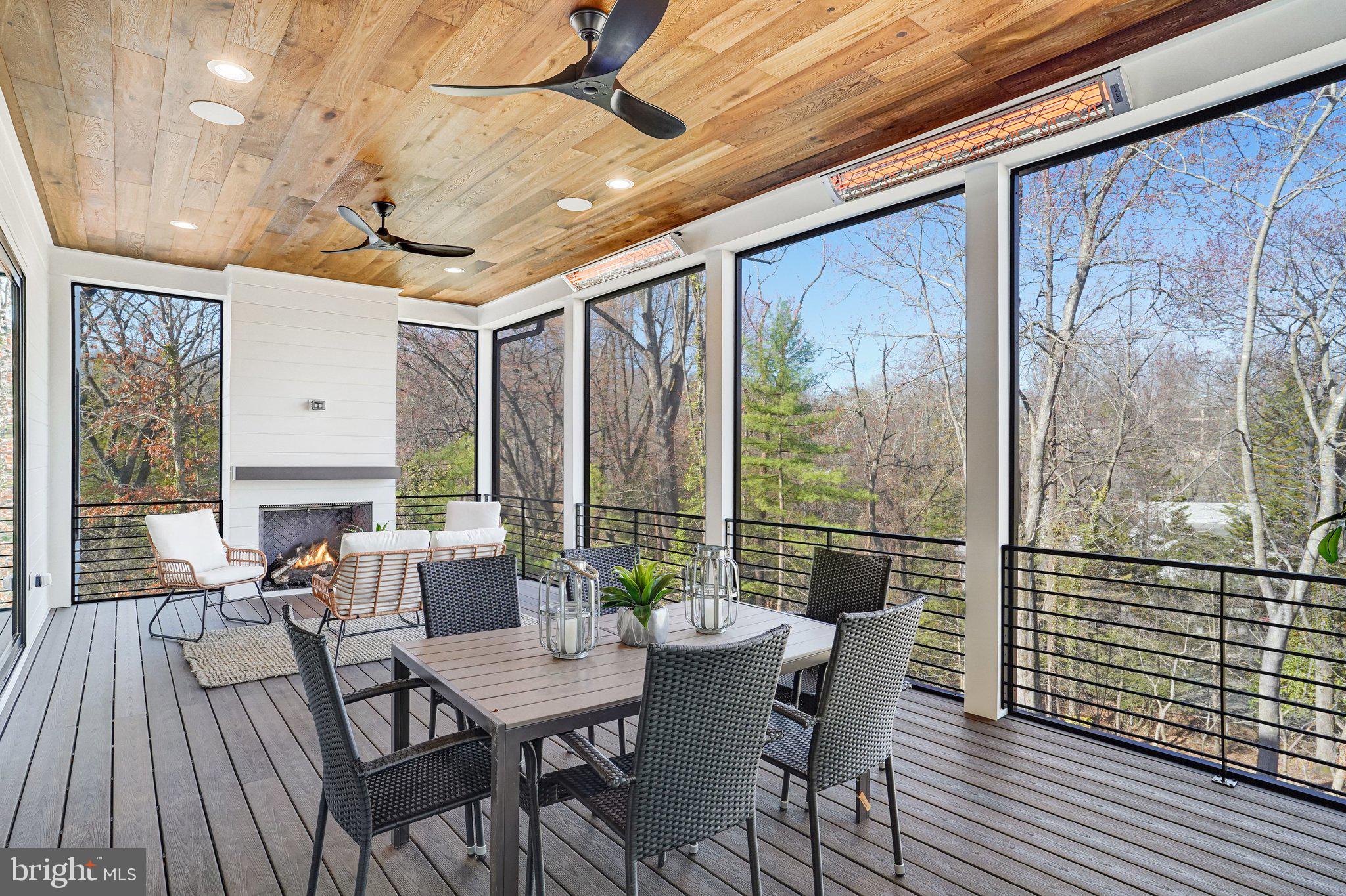 COUNTRY ACRES - Residential