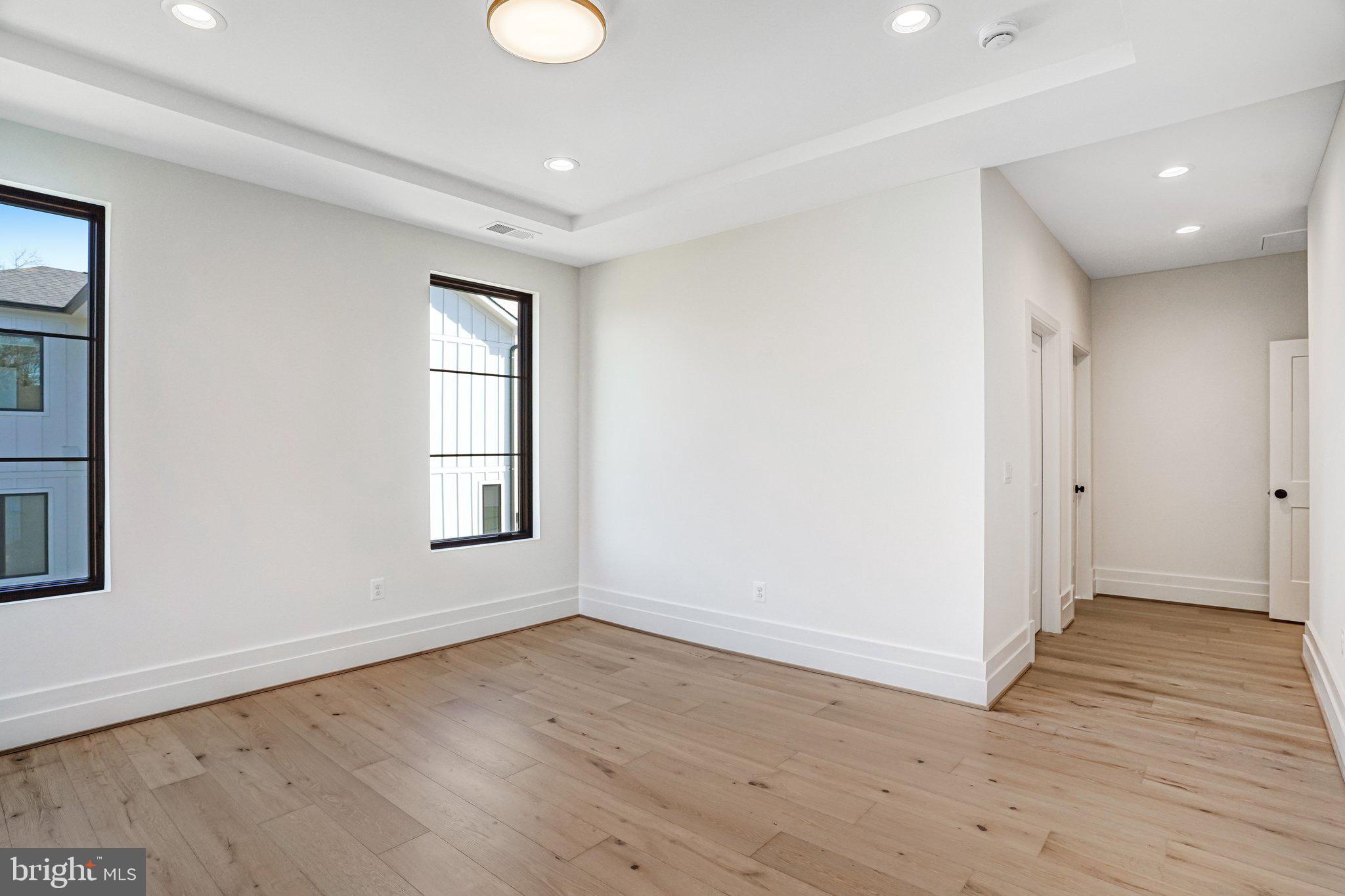 COUNTRY ACRES - Residential