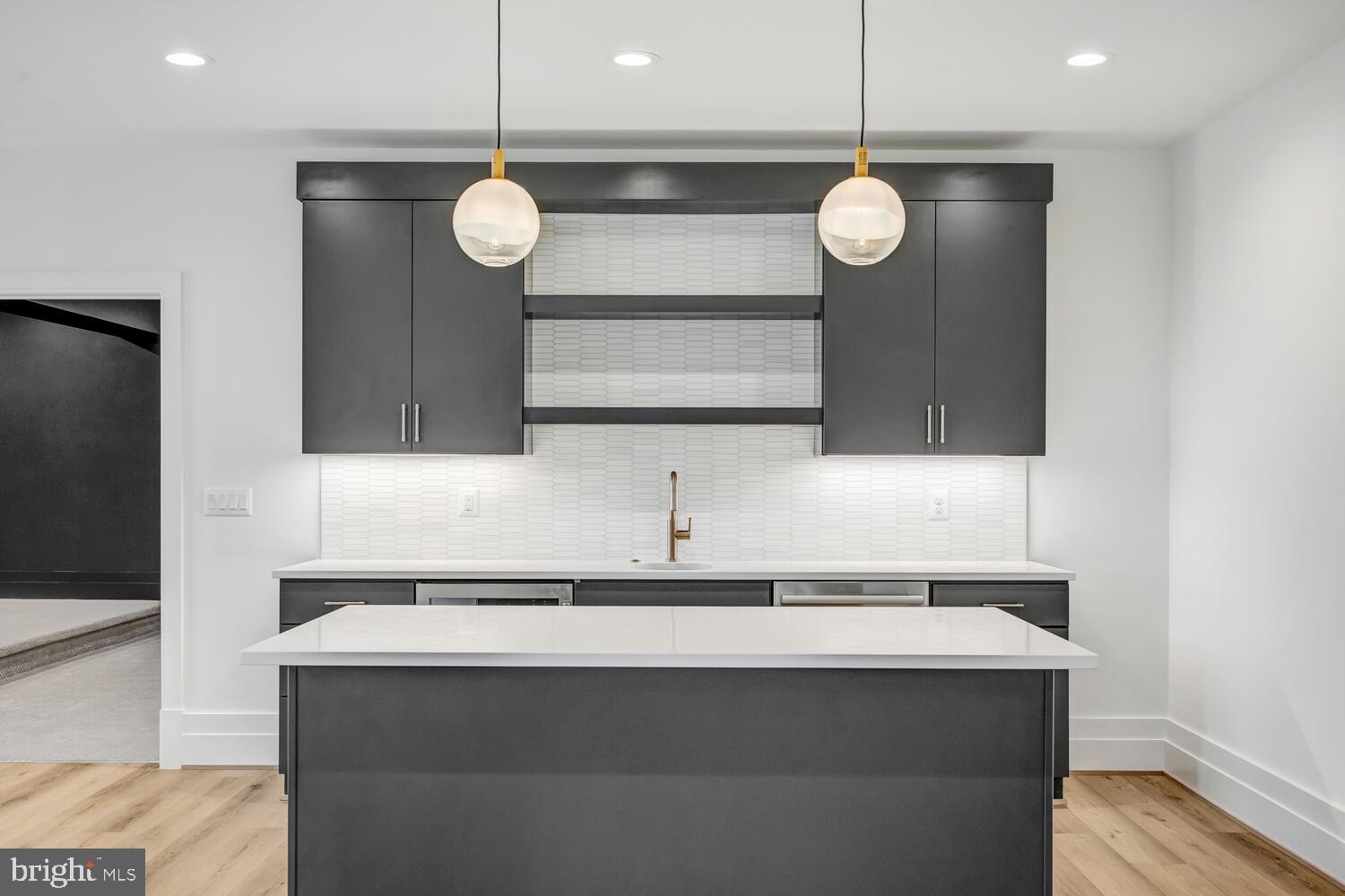 COUNTRY ACRES - Residential