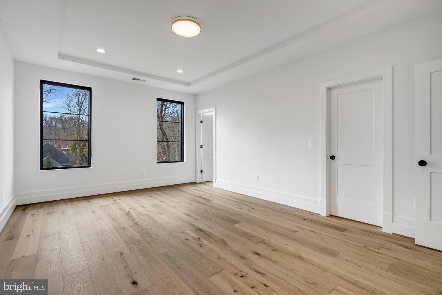 COUNTRY ACRES - Residential