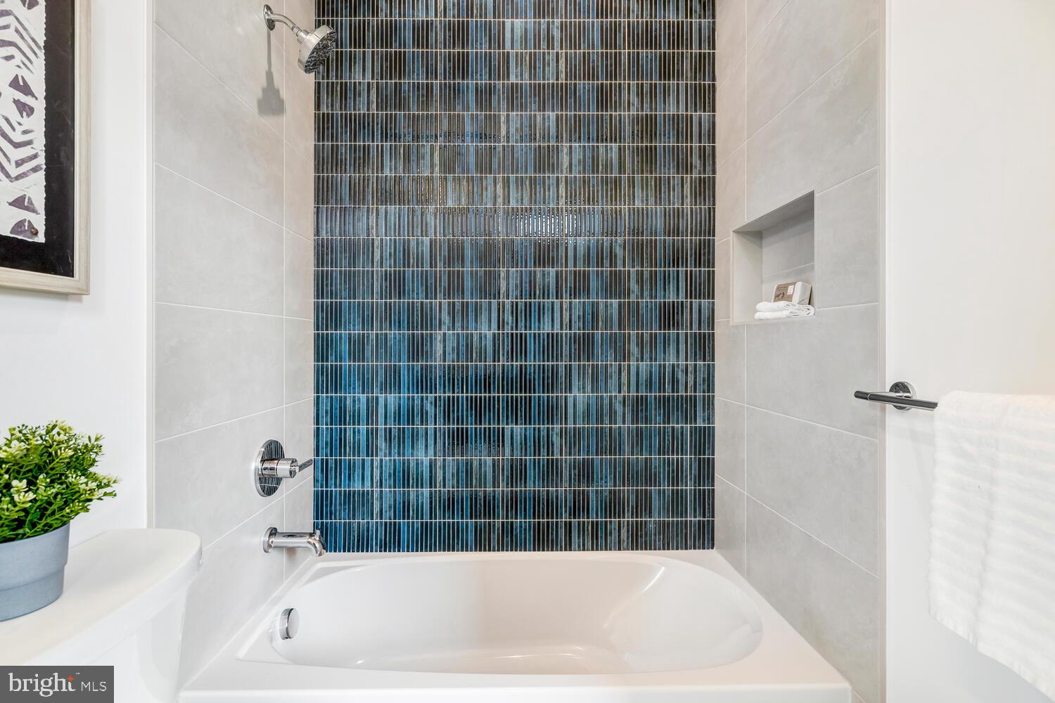 COUNTRY ACRES - Residential