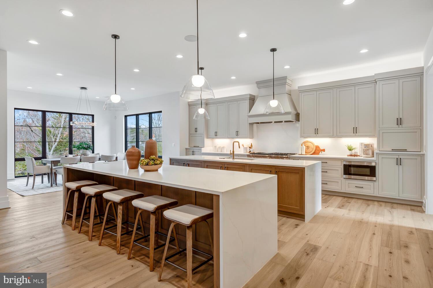 COUNTRY ACRES - Residential