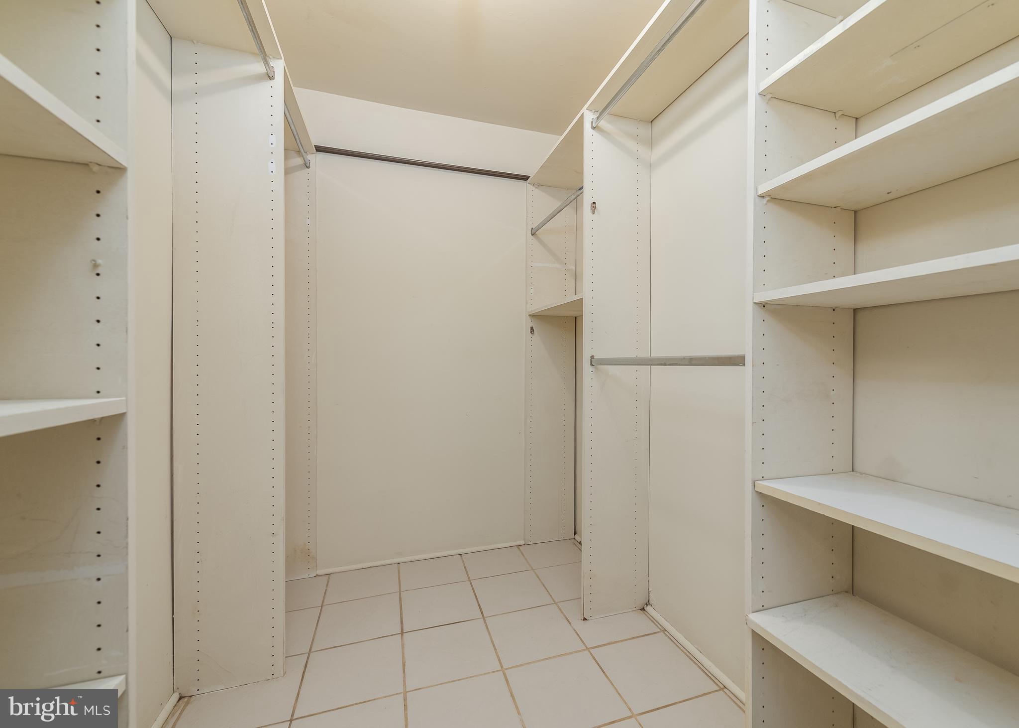 OAKLAND MILLS - Residential