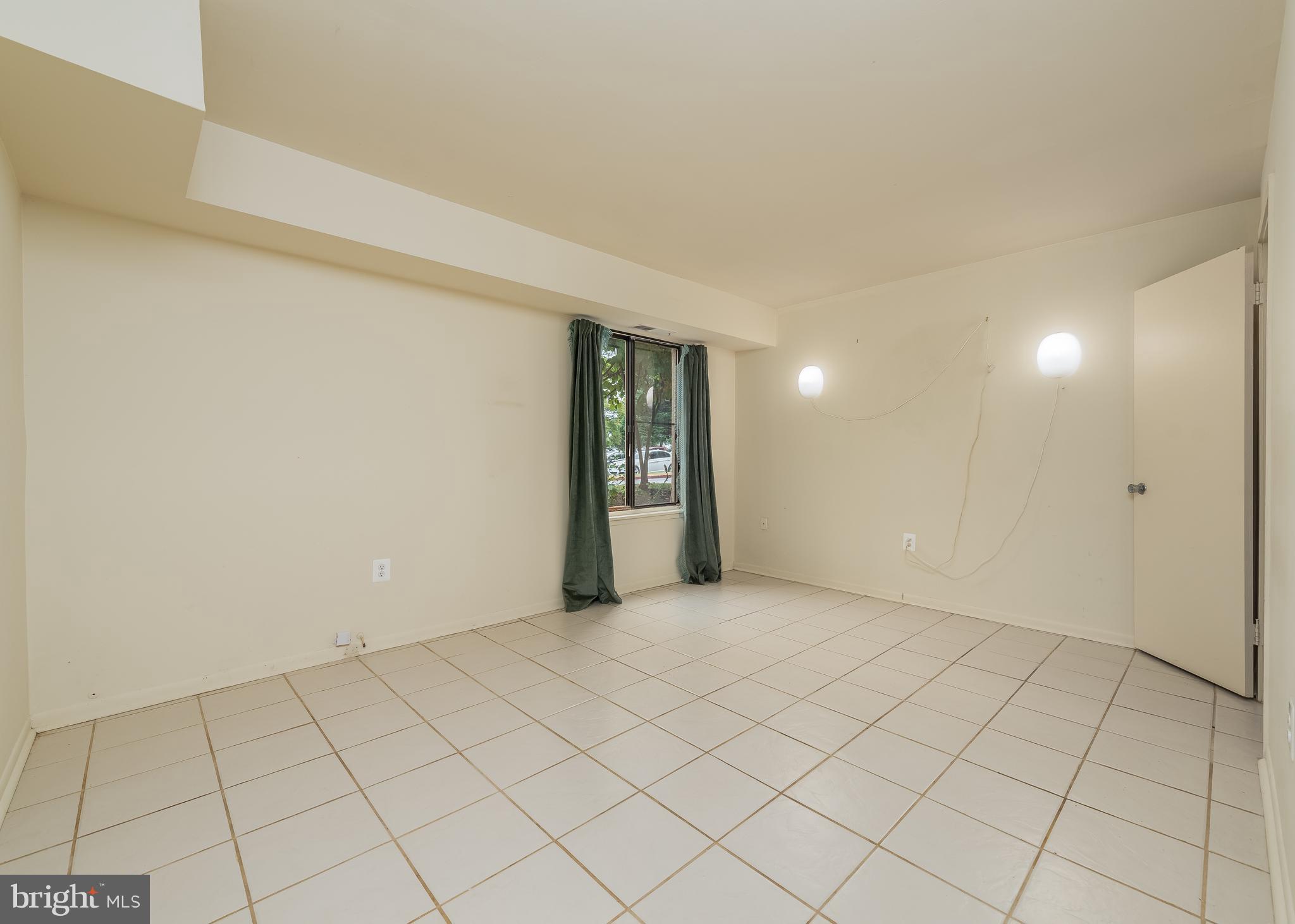 OAKLAND MILLS - Residential