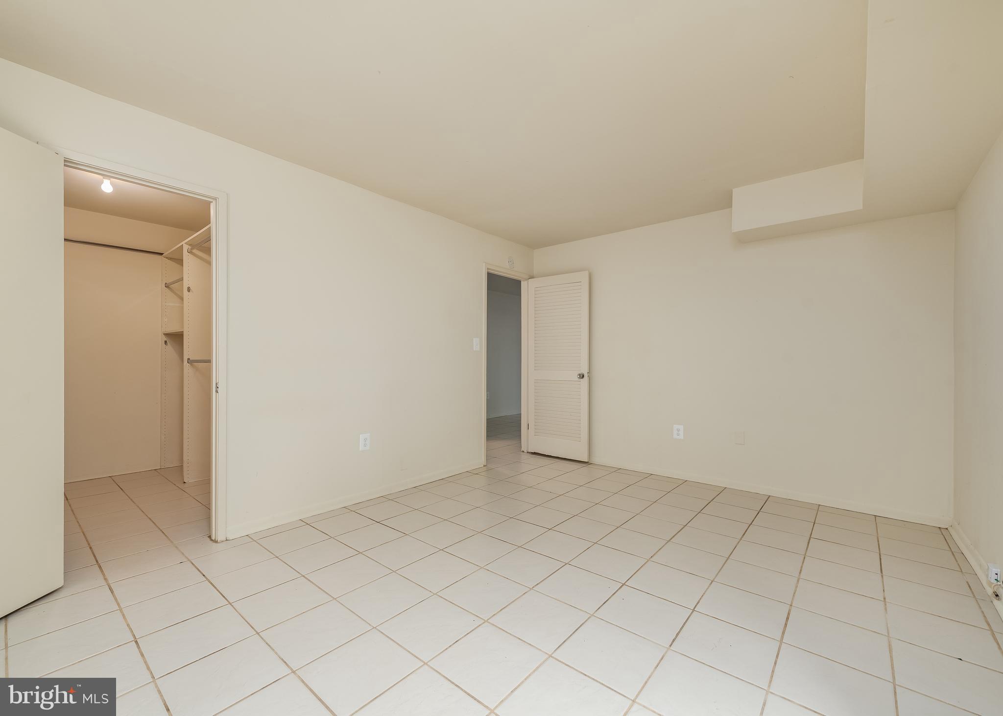 OAKLAND MILLS - Residential