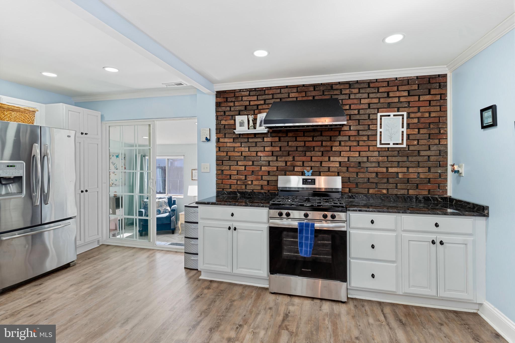 EDGEMERE/SPARROWS POINT - Residential