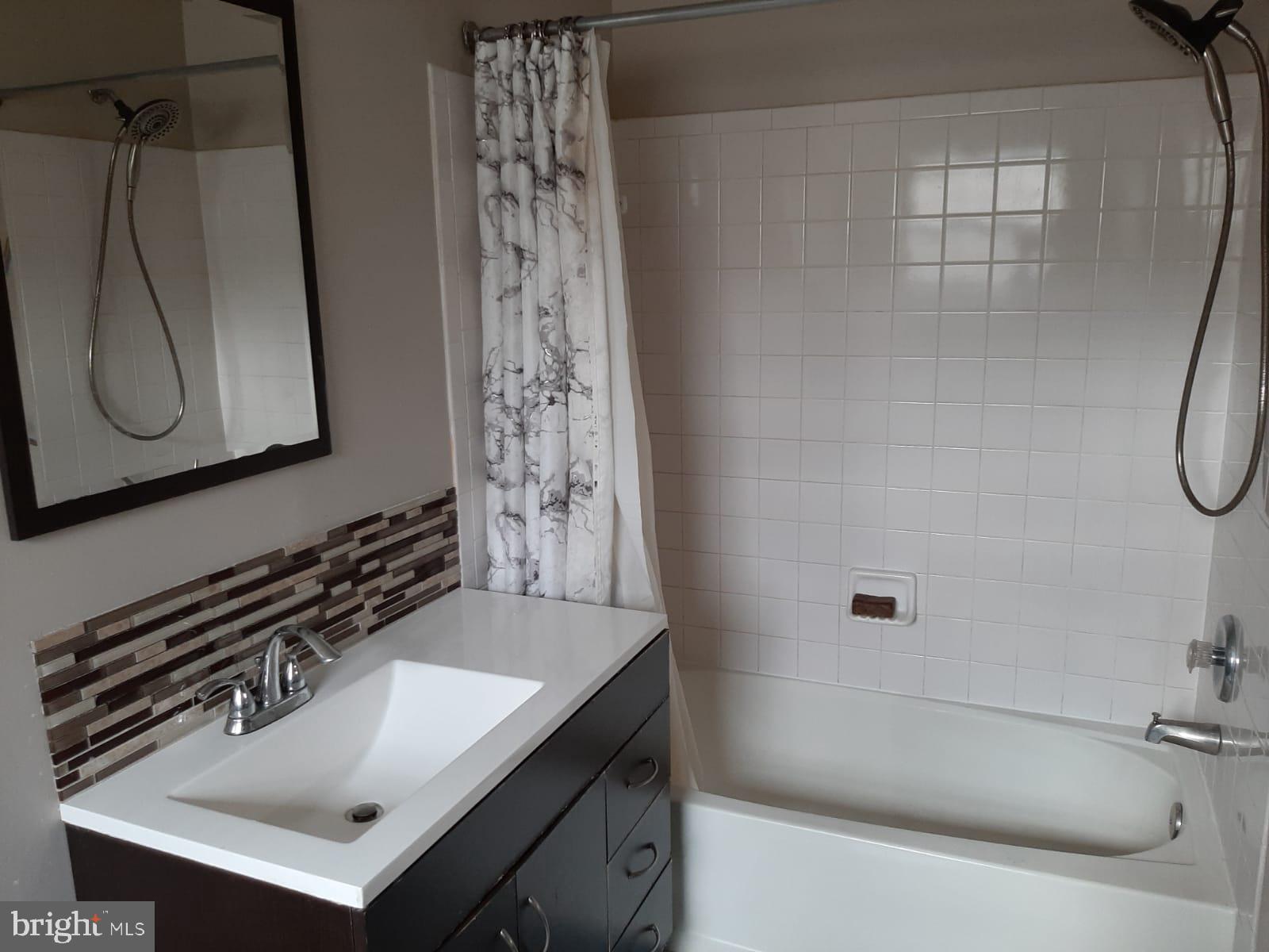 HEATHER GLEN - Residential