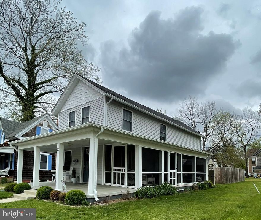 Completely Renovated Home - This one is a beauty and centrally located in the heart of Historic downtown Denton.  Be sure to put this one at the top of your list as it has many updates and special features inside and out.  I'm not sure what I like the most.  Is it the spacious renovated kitchen, the full length front porch or the huge side screened in porch?  OR could it be the primary bedroom that can accommodate a king size bed and offers lots of closet space.   A few other noteworthy items include recessed lighting throughout, tankless hot water heater, fenced in yard, plenty of off street parking in your driveway and plenty of parking on the street to accommodate those extra guests coming to enjoy the firepit or relax on the screened porch.  If you are a cook you will LOVE LOVE the kitchen.  The kitchen is spacious and offers lots of beautiful cabinetry, granite covered countertops, a gas stove and stainless steel appliances.  The roof is newer like almost everything else in this home.  There is nothing to do but move in and enjoy. The current owners customized every detail of this renovation and have truly loved this home which you will notice the moment you walk through the front door.  CONTINGENT ON SELLER FINDING HOME OF CHOICE!