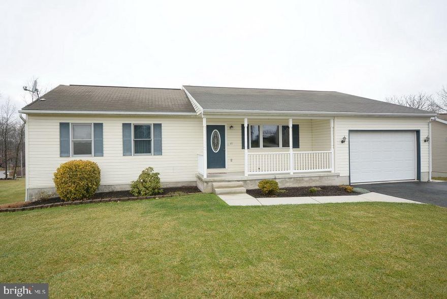 Lake Community - Boat - Fish -Swim - Sail - 4 Bedrooms (2 with private Bath) Laminate Flooring - Solid Cherry & Granite Kitchen -with Ceramic Floor- Dining room with access to Deck- Master Suite - walk-In Closet- Lower Level Walk-Out to Patio - "Hot Tub" / Office Room with french doors to Deck