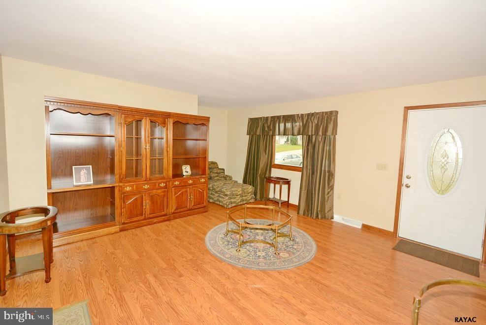 LAKE MEADE - Residential