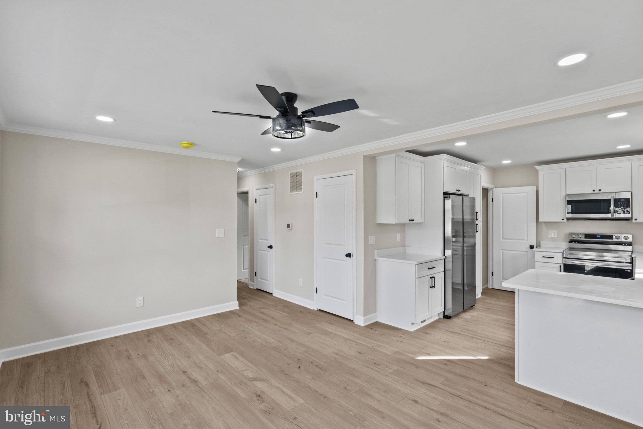 1201 WHITMAN DRIVE