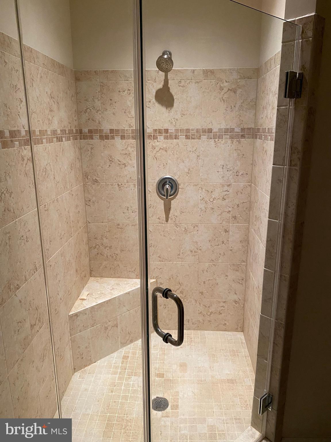 OXON HILL - Residential Lease