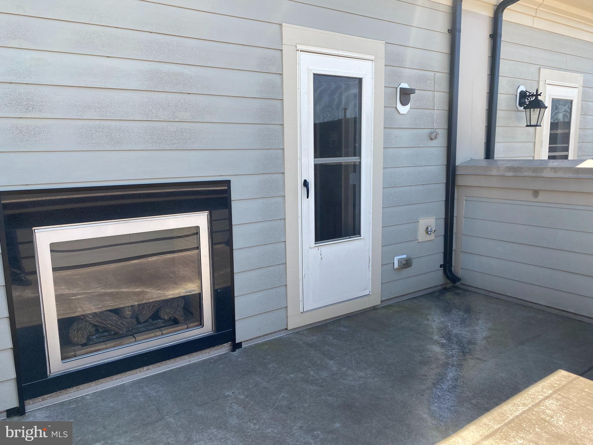 OXON HILL - Residential Lease