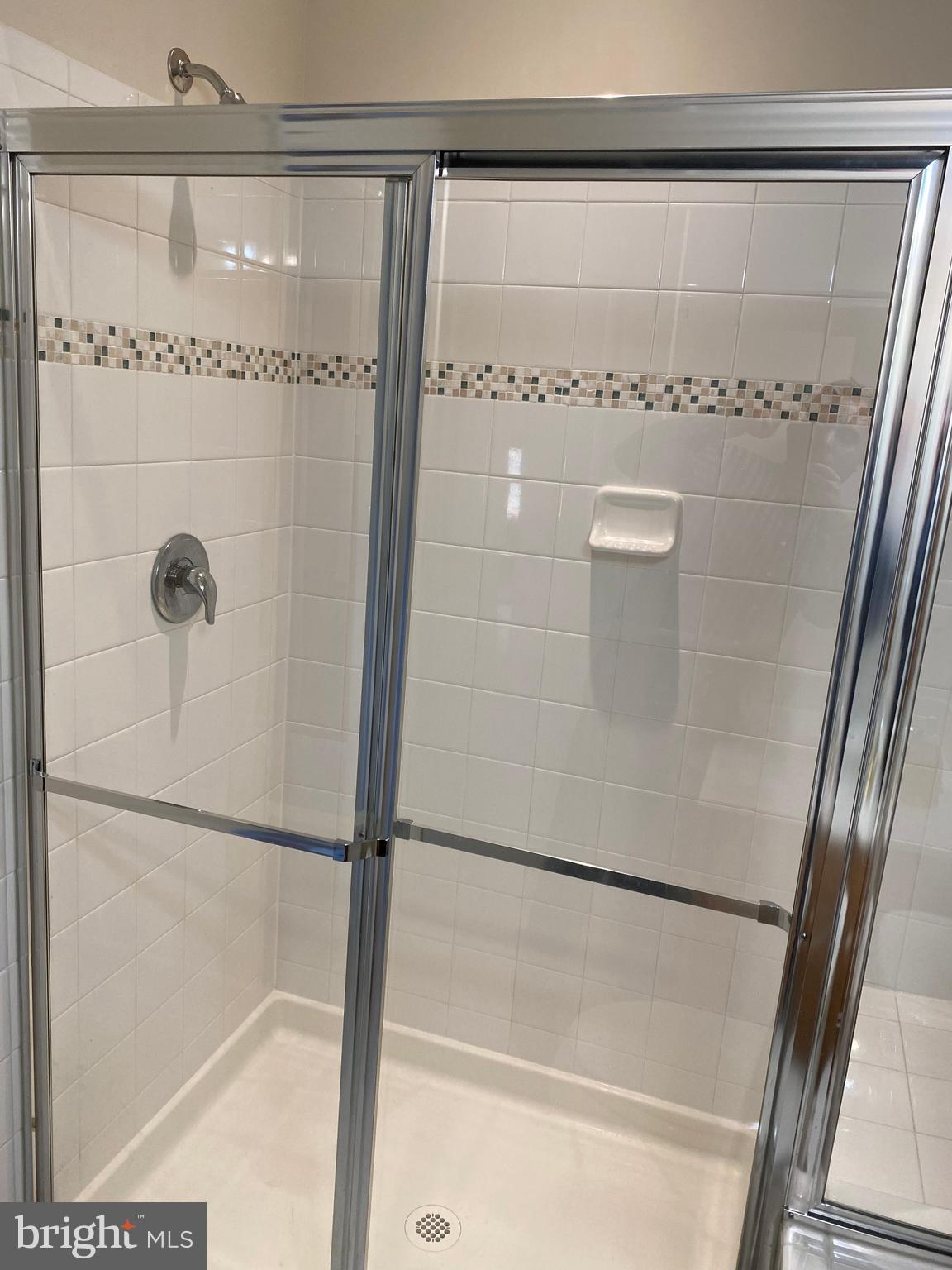 OXON HILL - Residential Lease