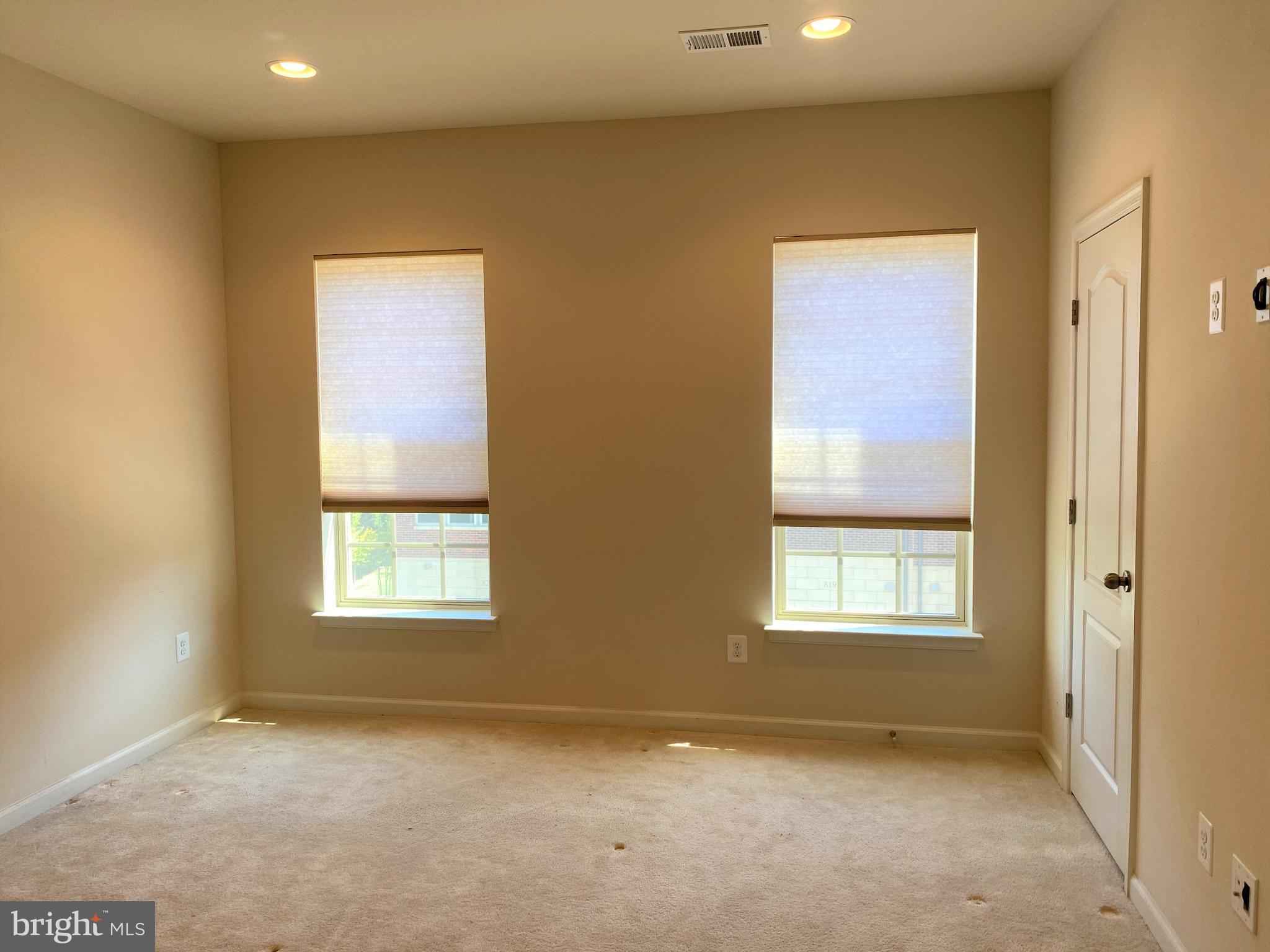 OXON HILL - Residential Lease