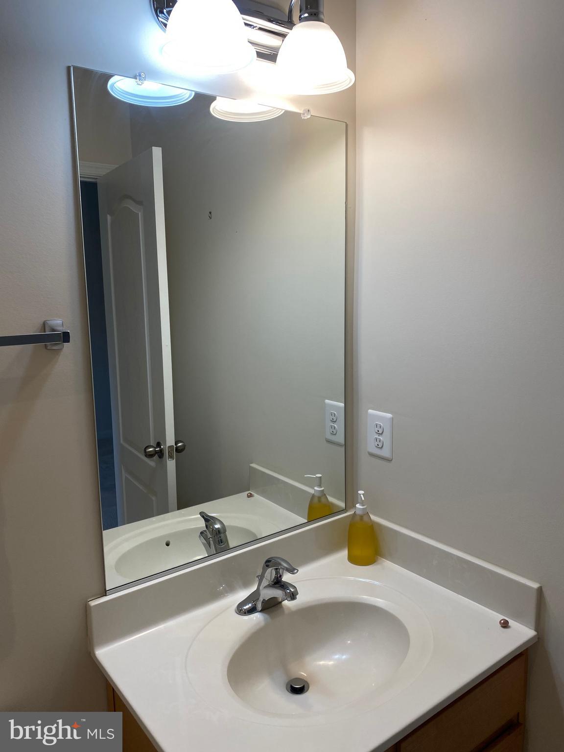 OXON HILL - Residential Lease