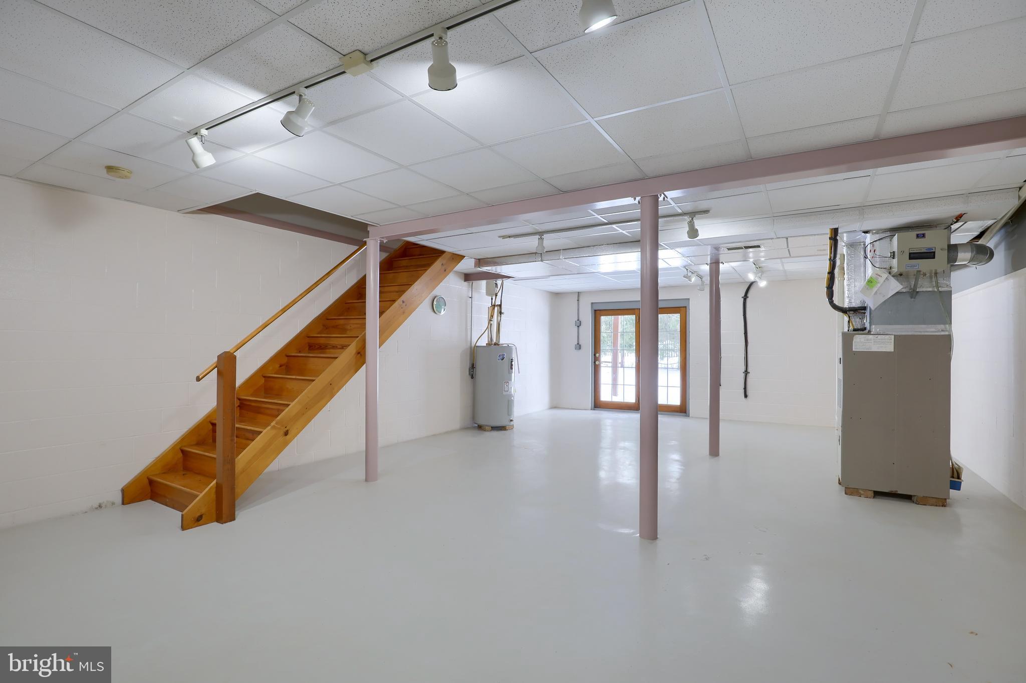 OAK VILLAGE CONDOS - Residential