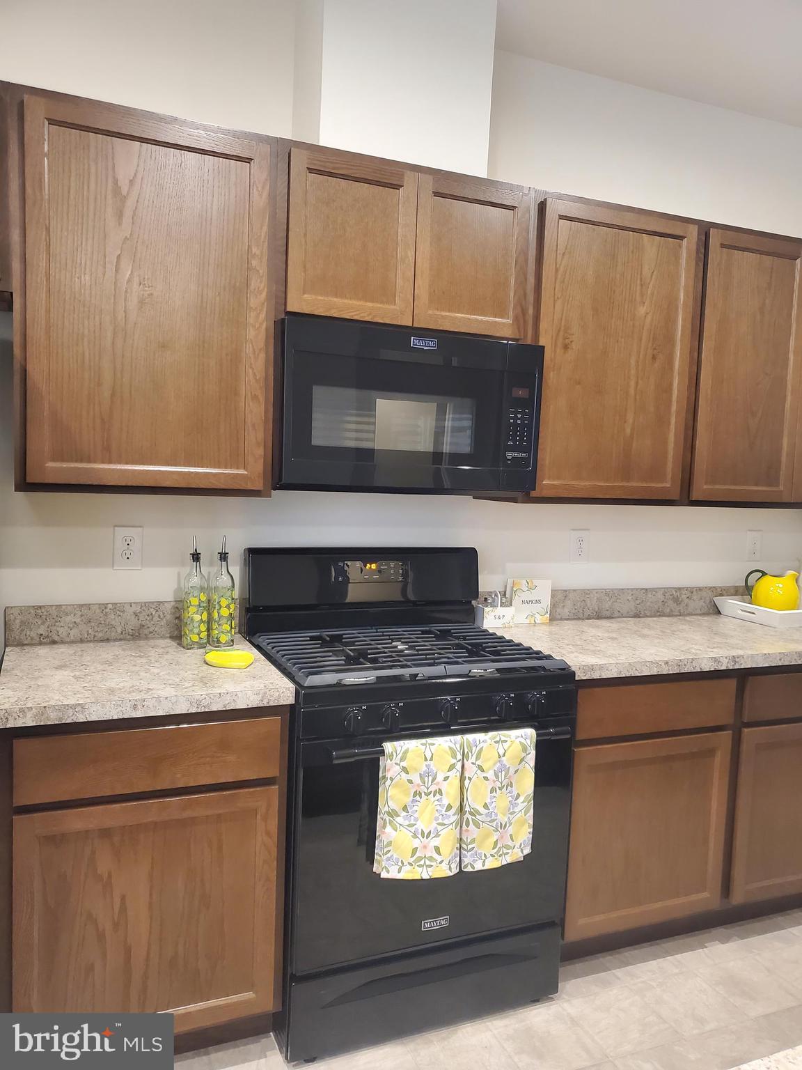 WHISPERING WOODS - Residential