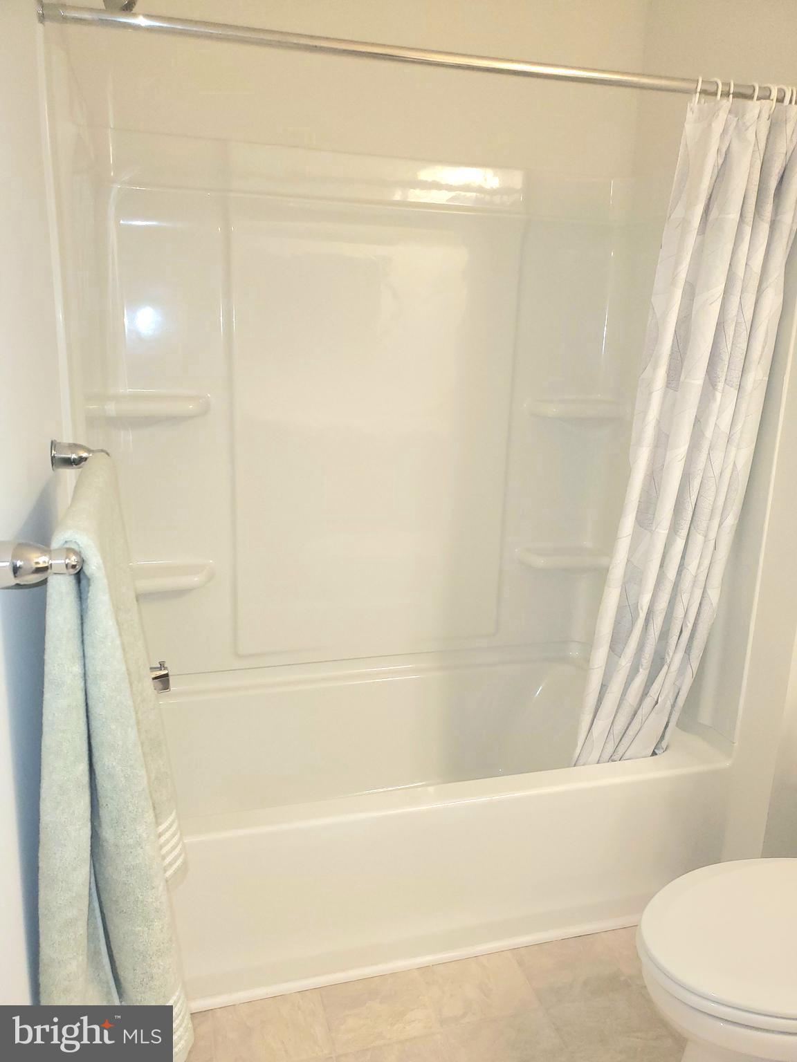 WHISPERING WOODS - Residential