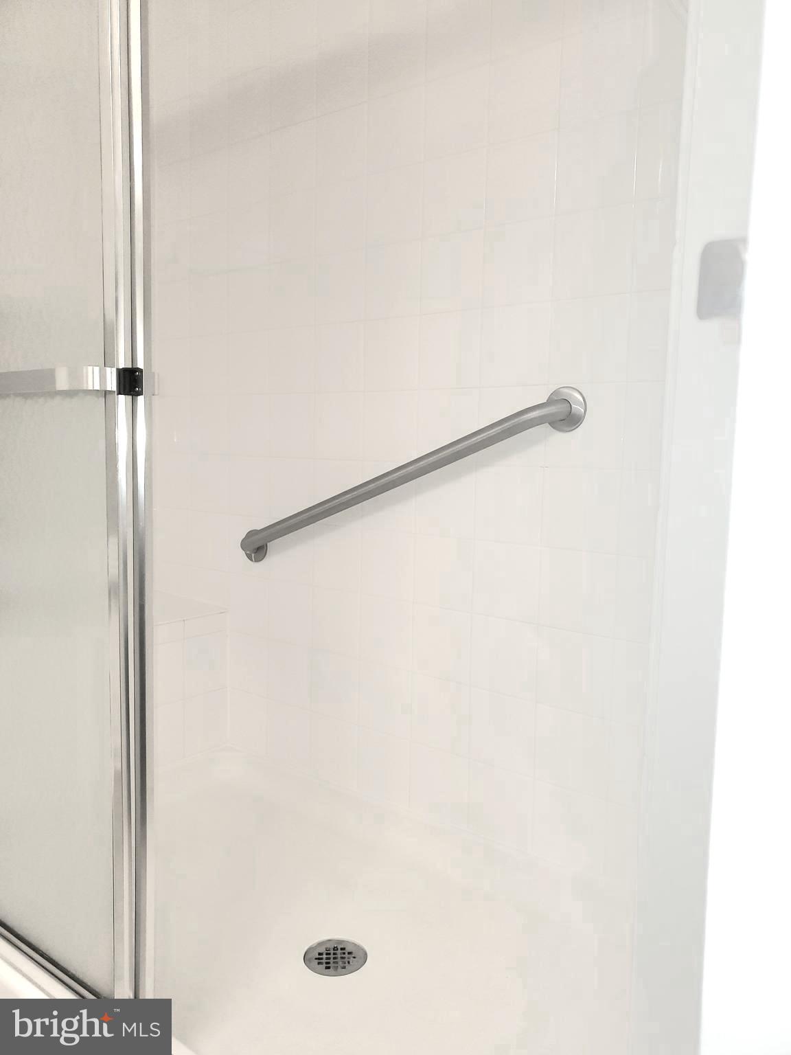 WHISPERING WOODS - Residential