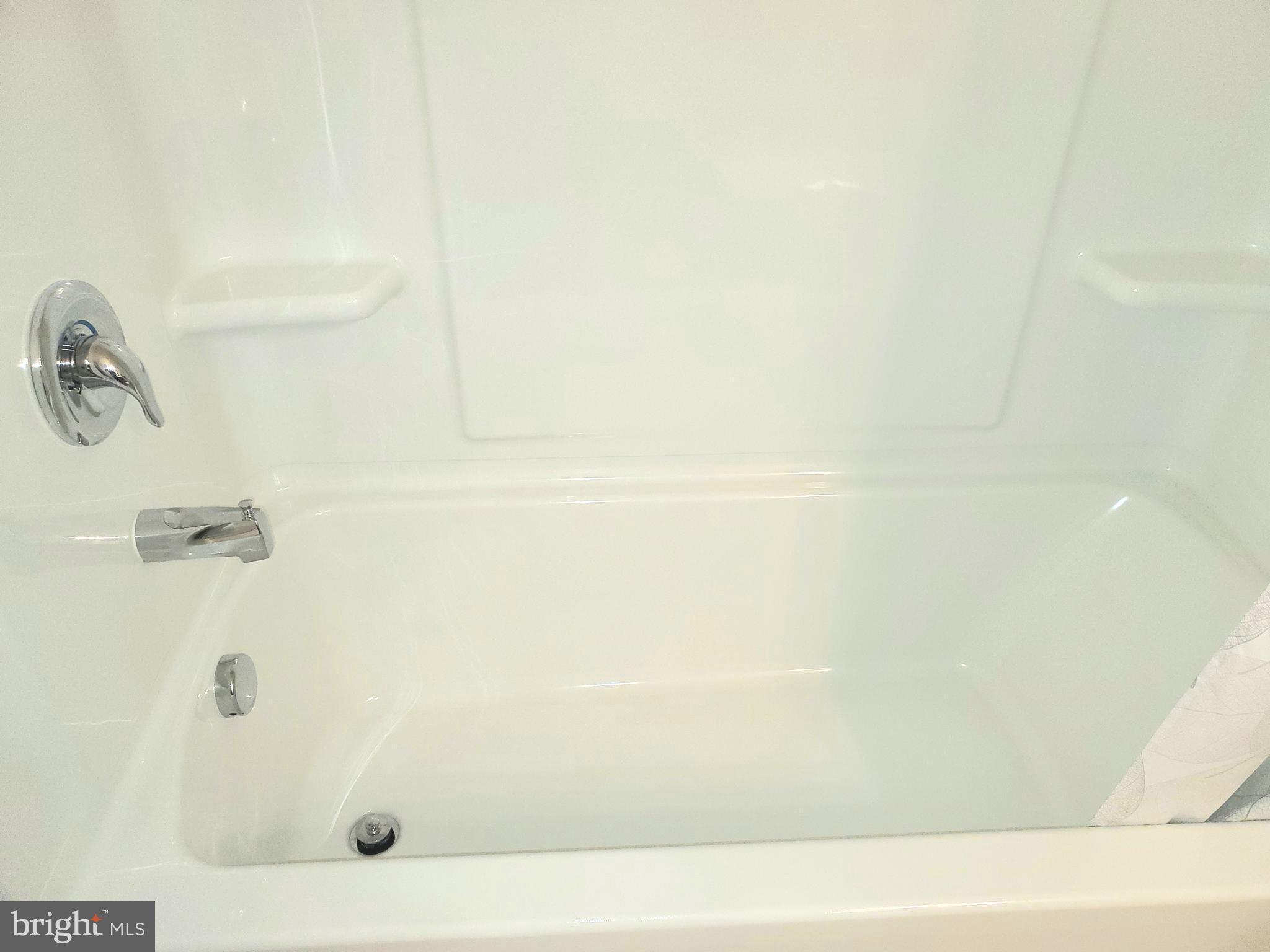 WHISPERING WOODS - Residential