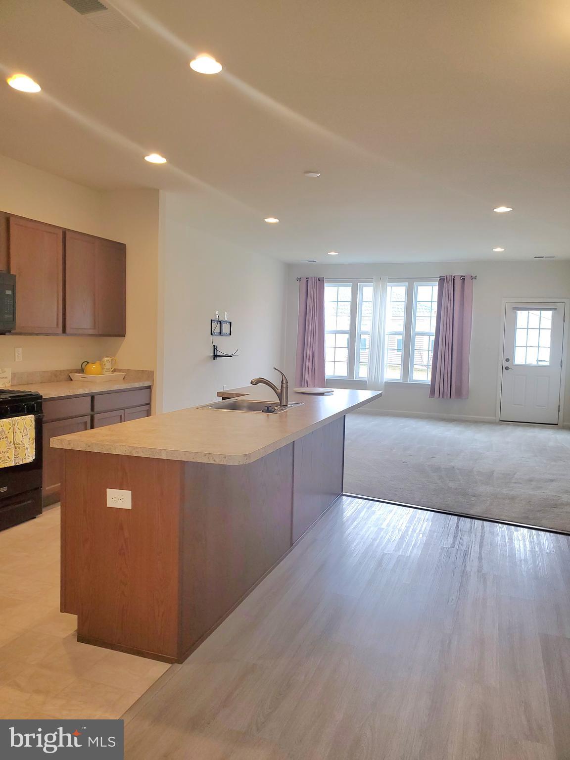 WHISPERING WOODS - Residential