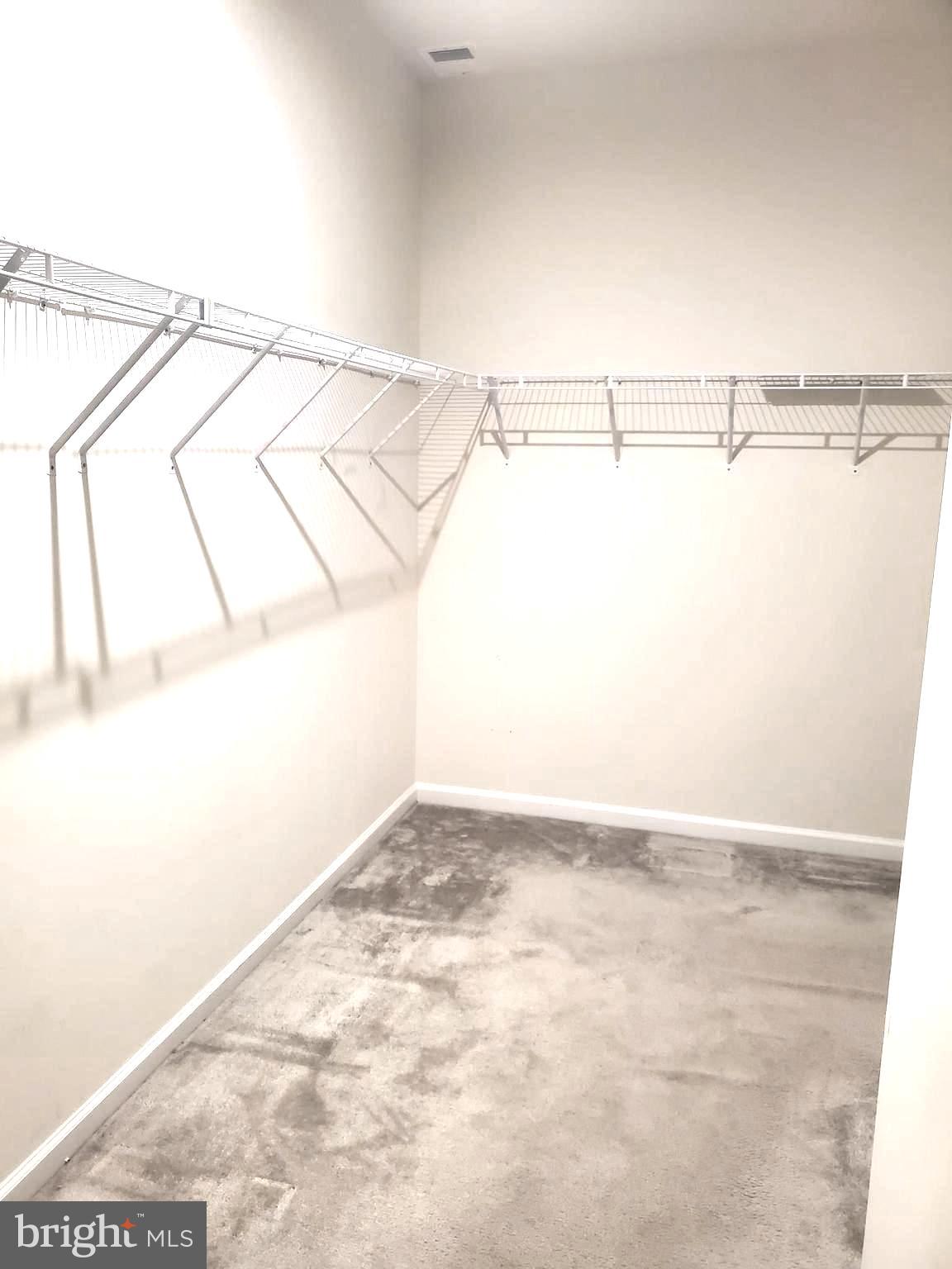 WHISPERING WOODS - Residential