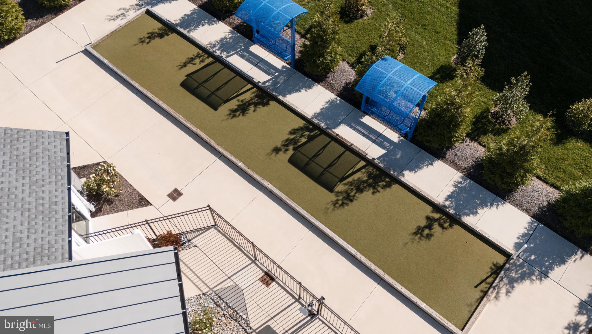 WHISPERING WOODS - Residential