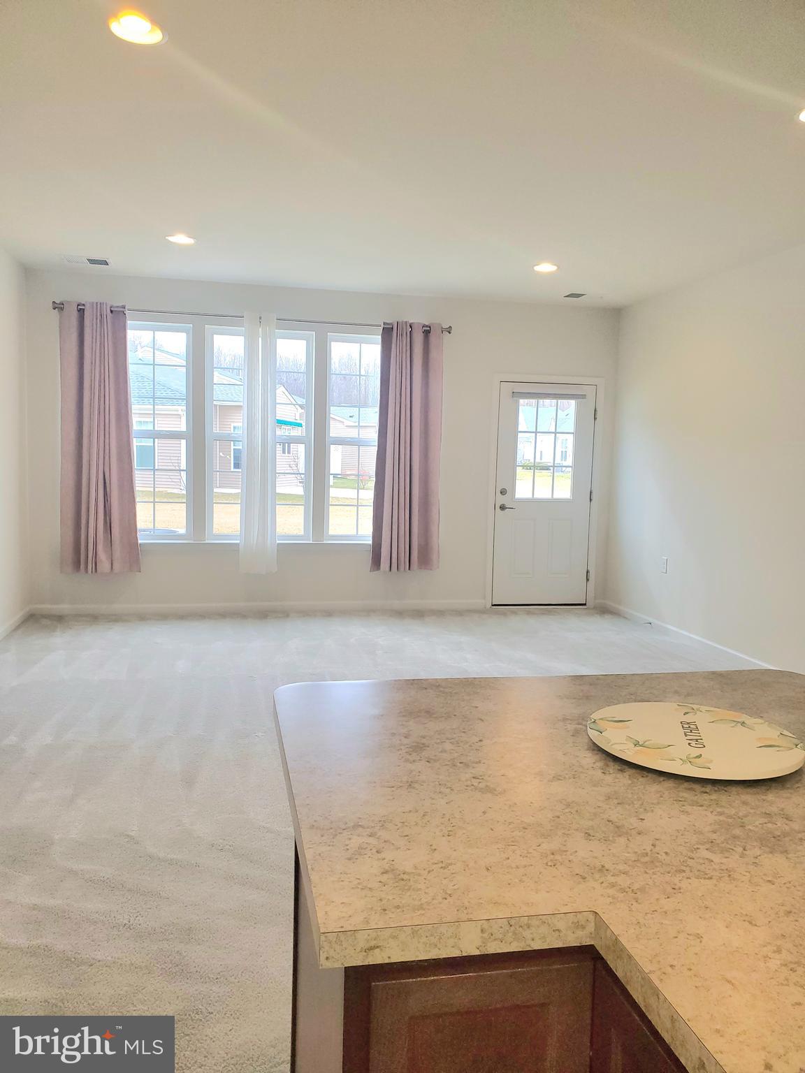 WHISPERING WOODS - Residential