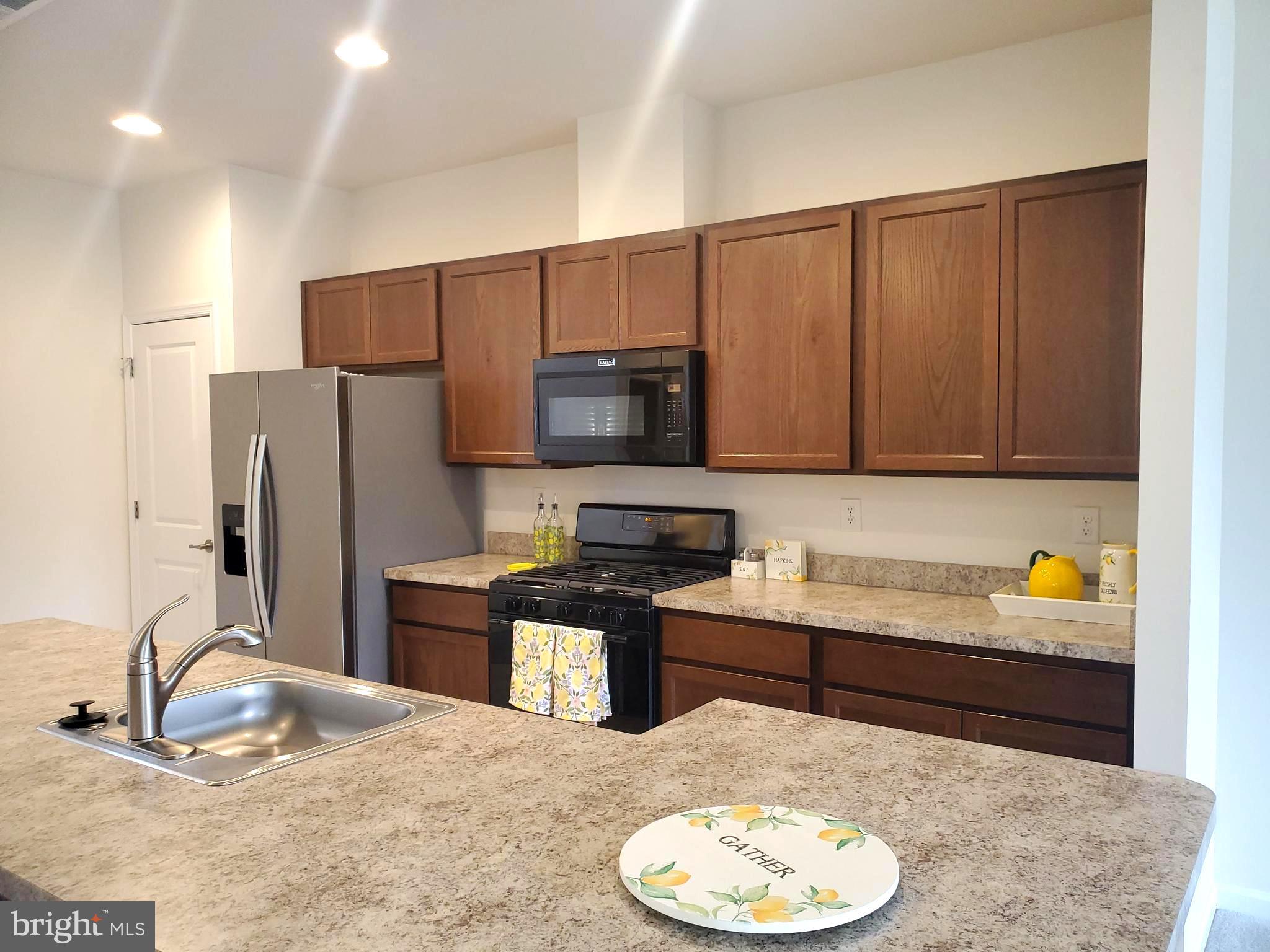 WHISPERING WOODS - Residential