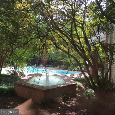 FOUNTAINS AT MCLEAN - Residential Lease