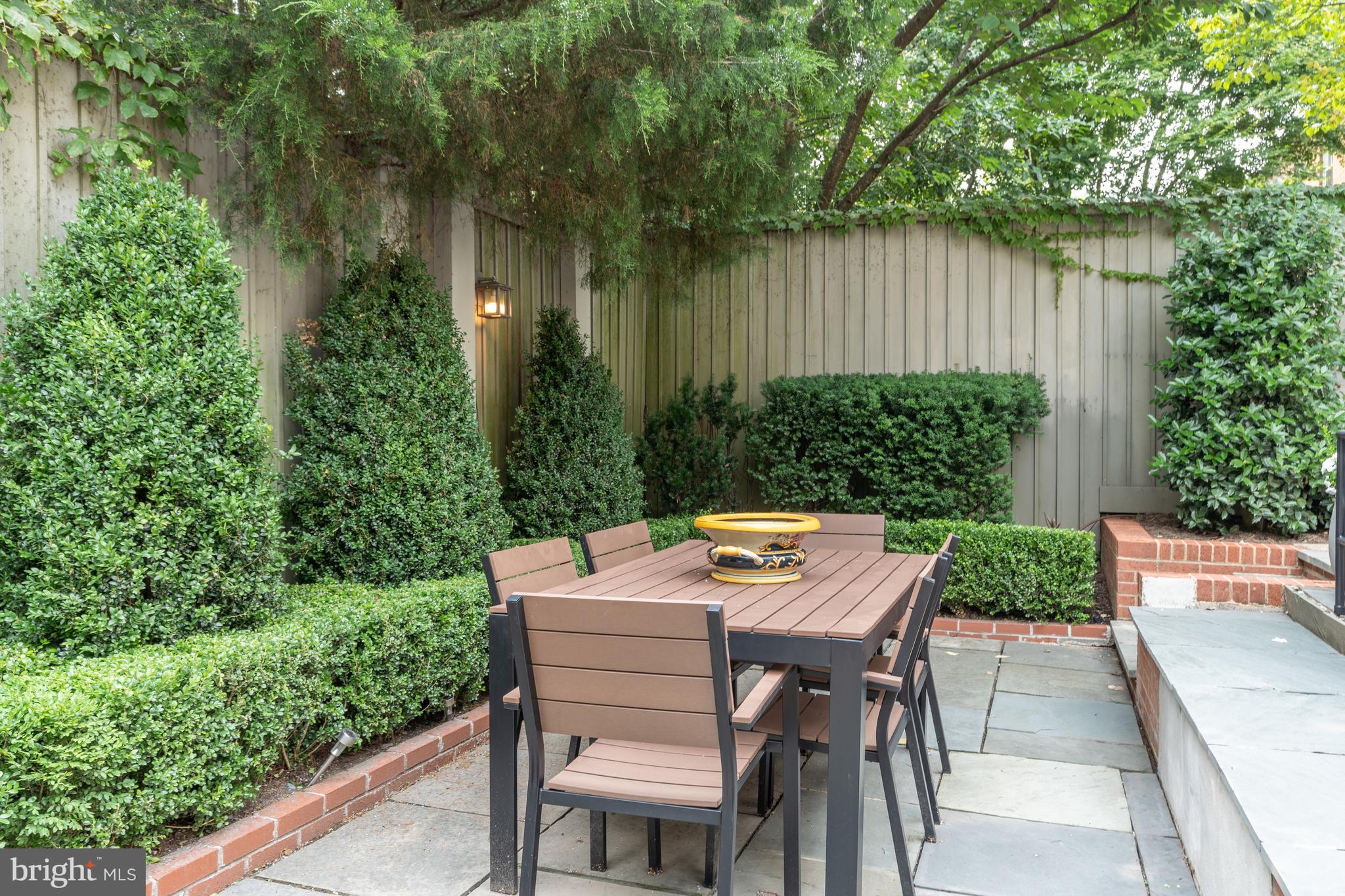 GEORGETOWN - Residential