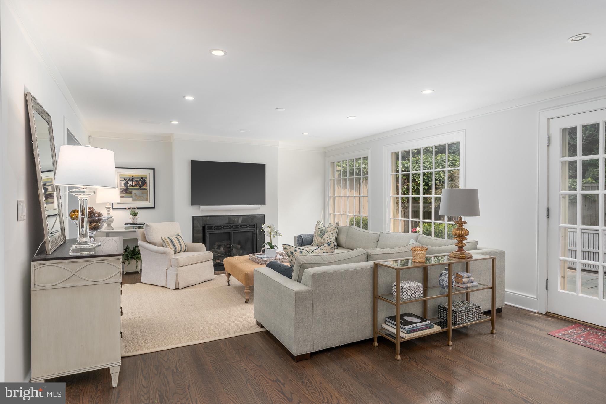 GEORGETOWN - Residential