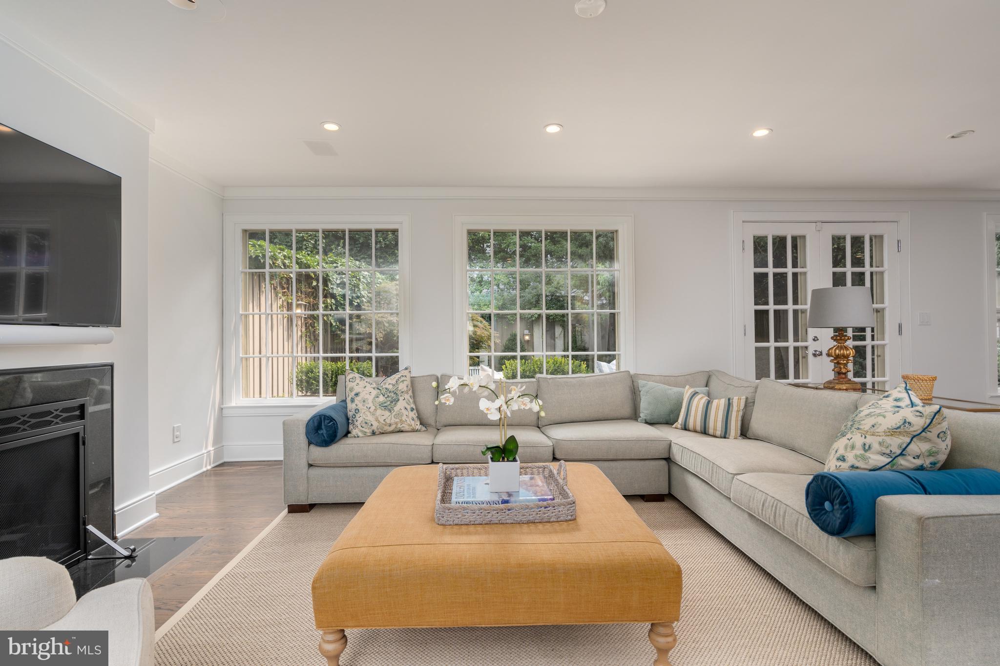 GEORGETOWN - Residential