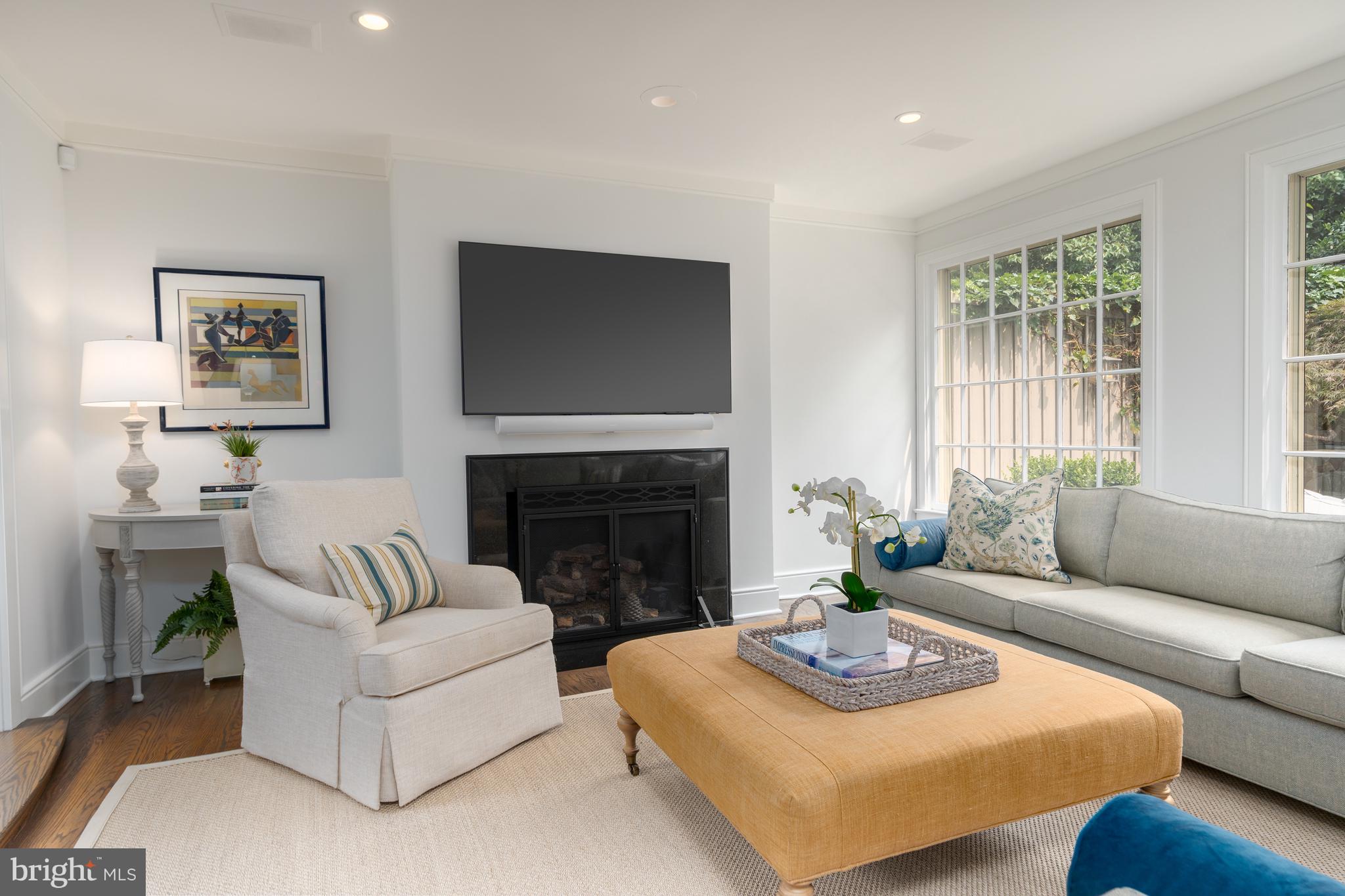 GEORGETOWN - Residential