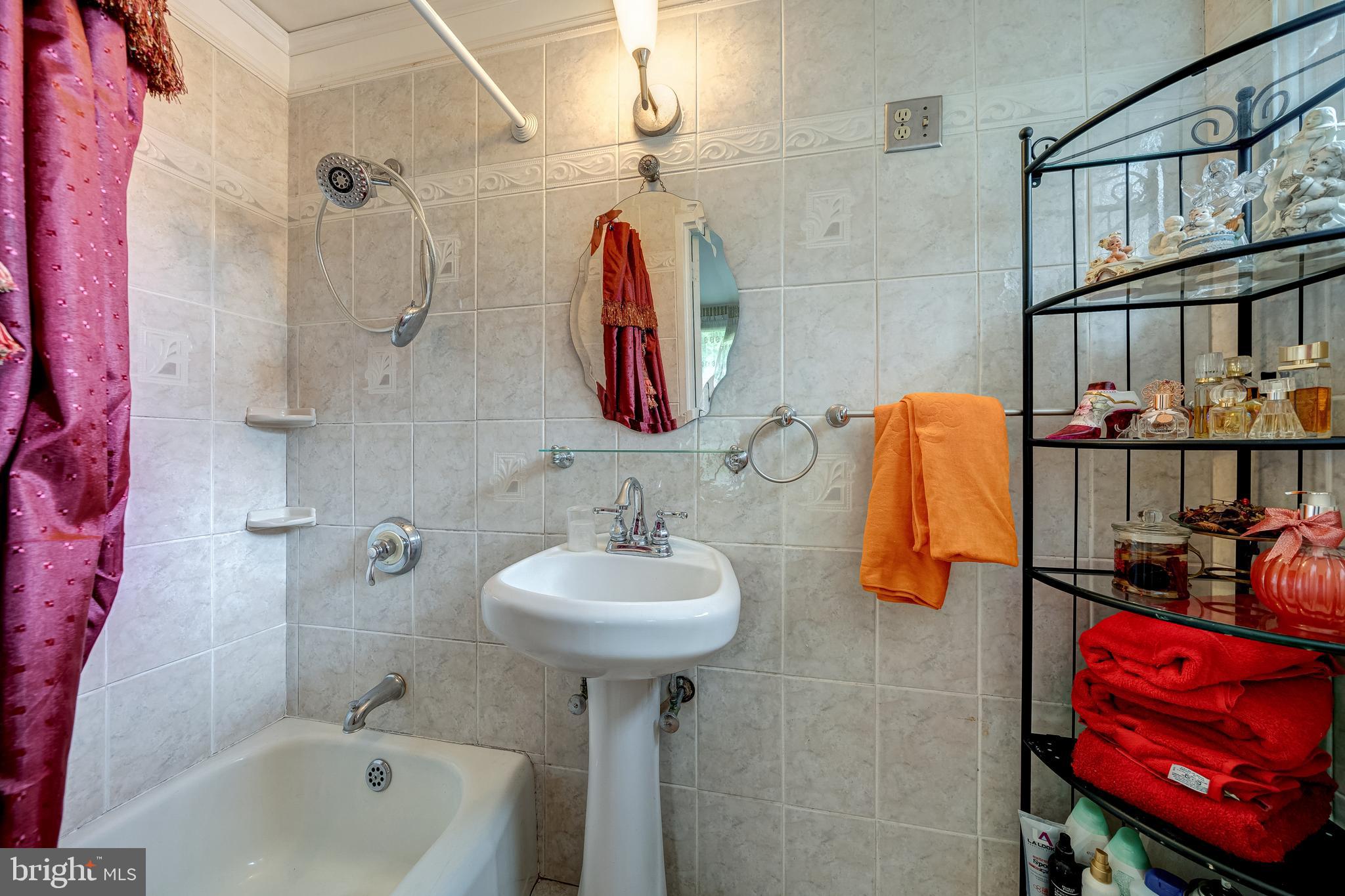 GRASS RIDGE - Residential