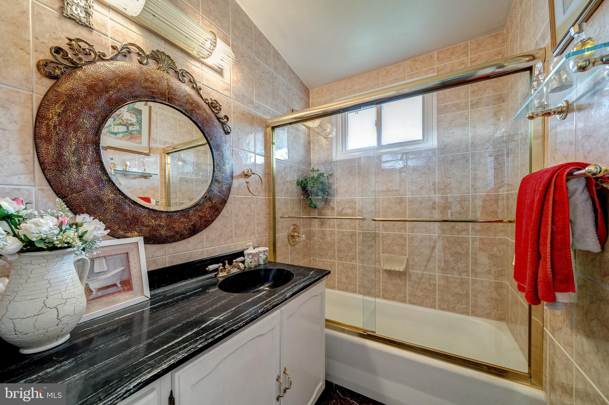 GRASS RIDGE - Residential