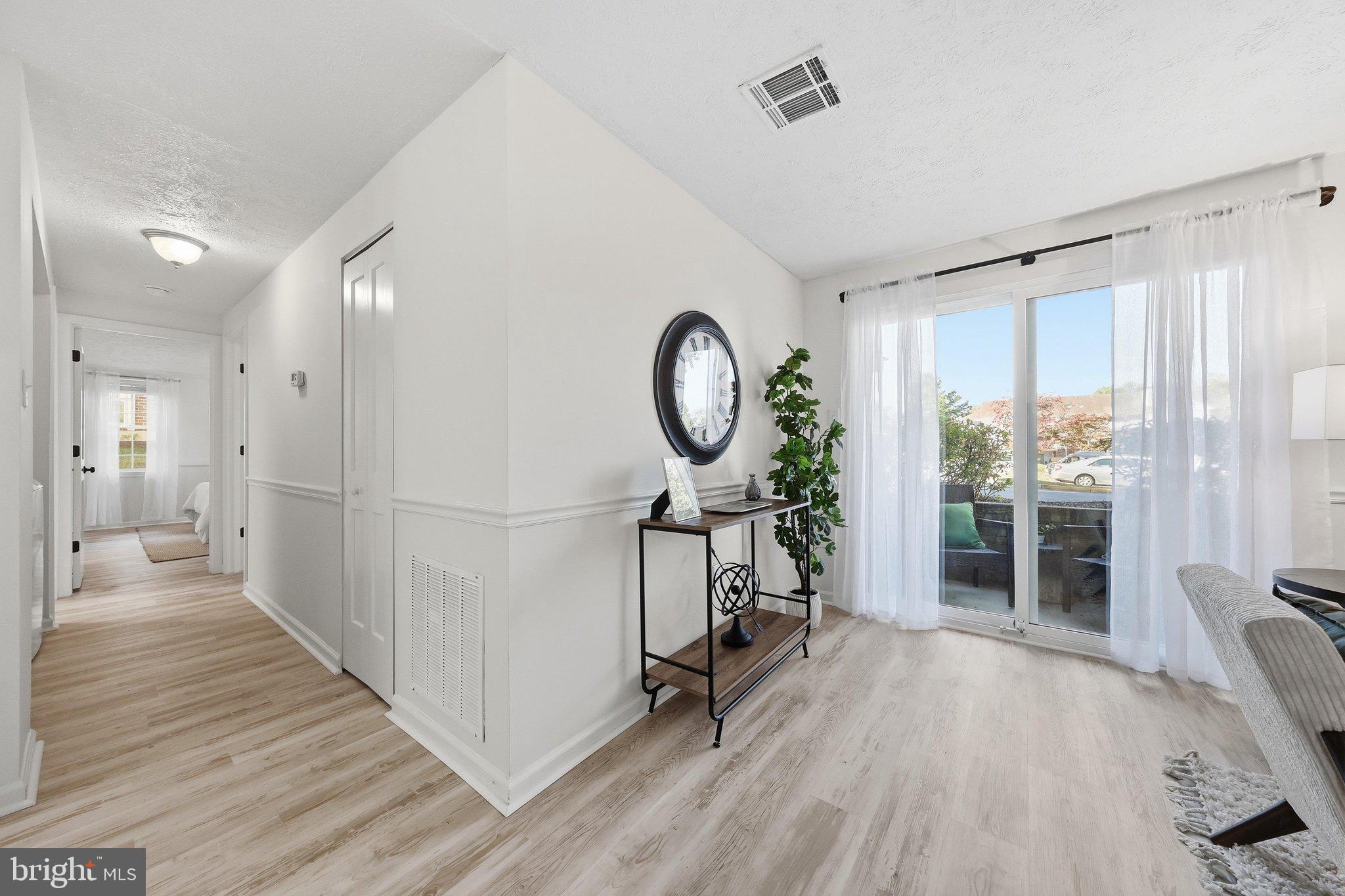 807D STRATFORD WAY 1300D
