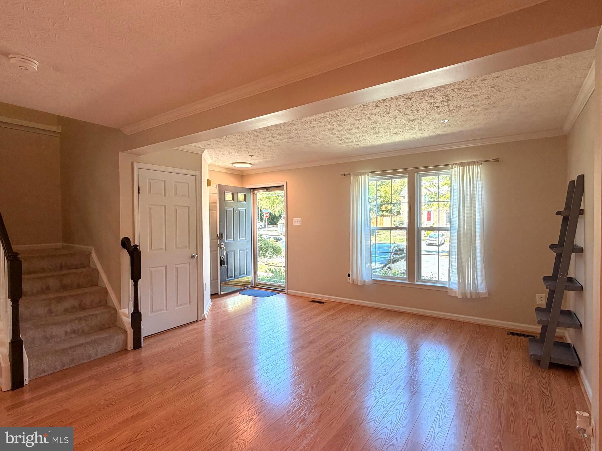 5 SILVER BIRCH COURT