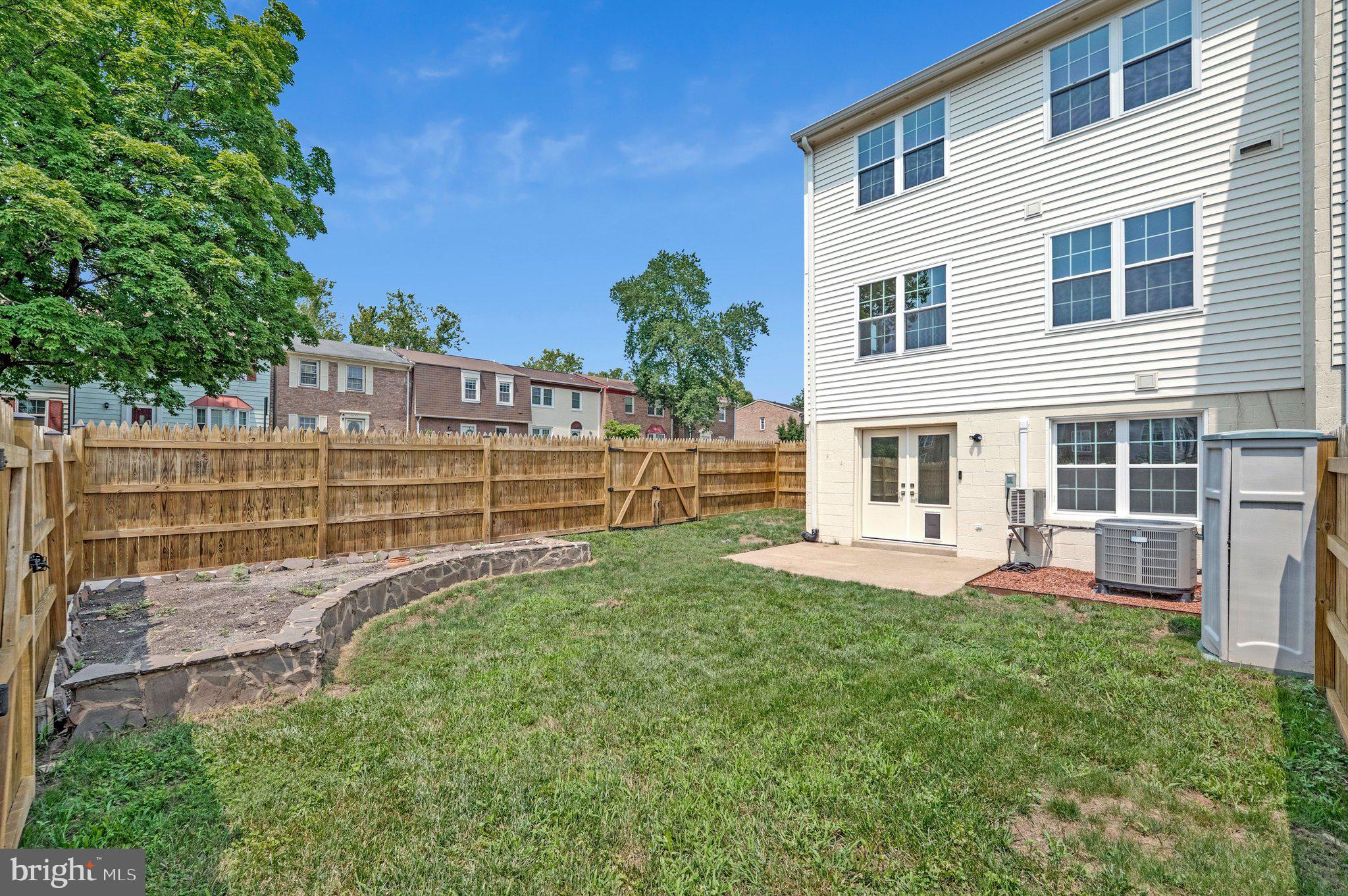 4151 HAMLIN COURT